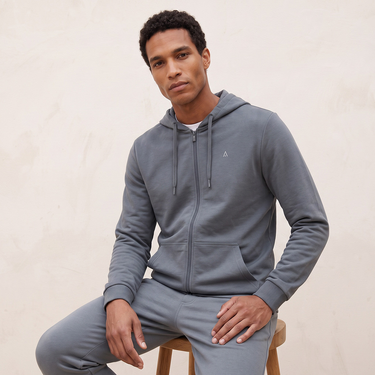 هودي بقصة عادية وجيب كنغر-men-winterwear-hoodiesandsweatshirts-image-5