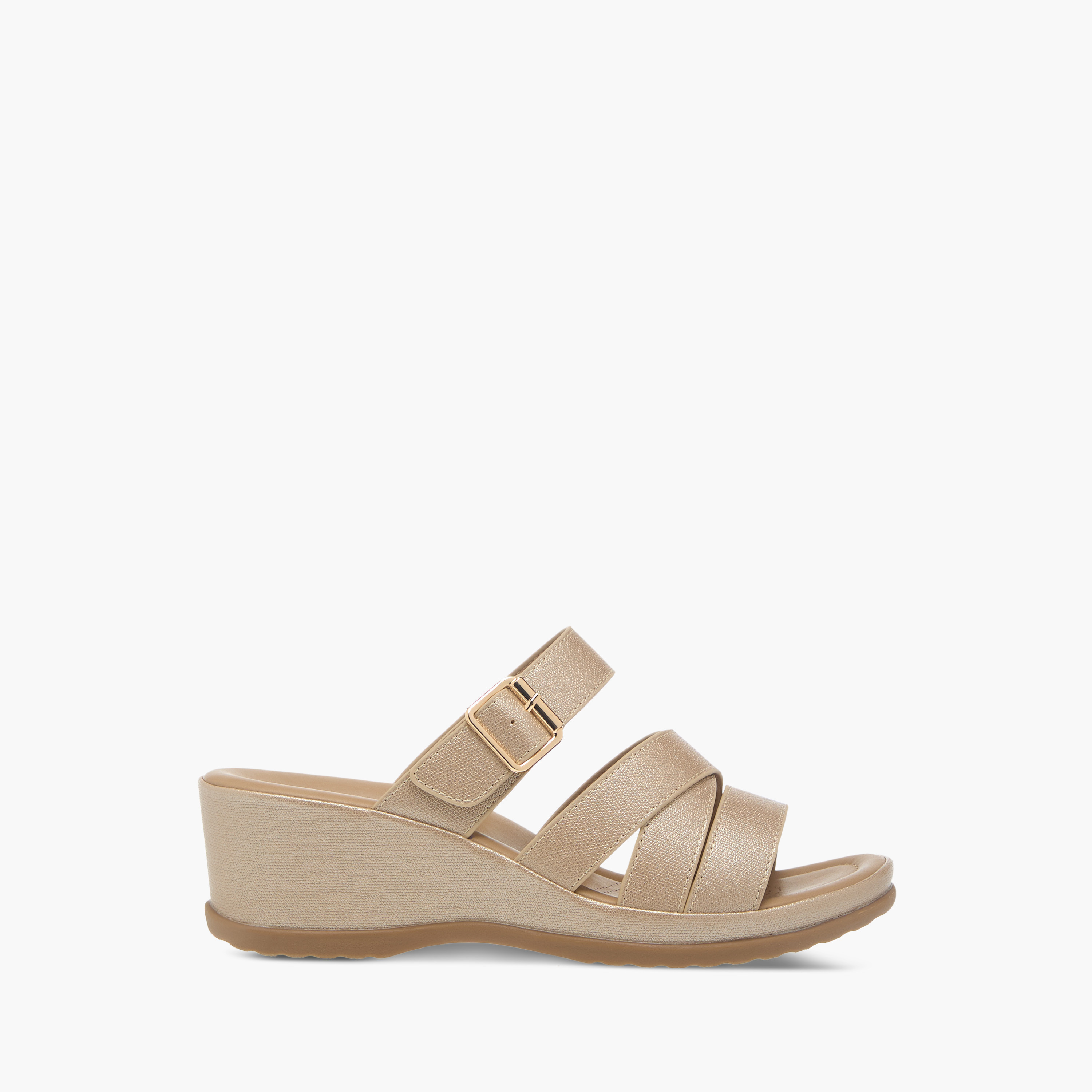 صندل مريح سهل الارتداء بارز الملمس بكعب ويدج وإبزيم من فلورا بيلا-women-shoes-sandals-heeled-image-3