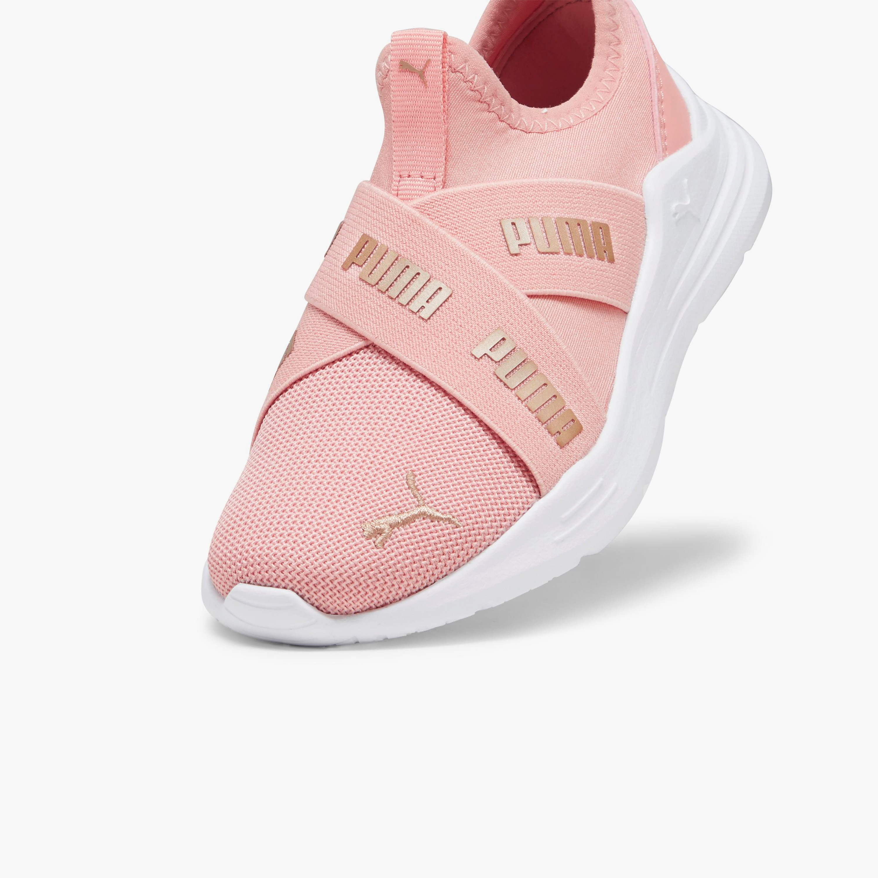 حذاء جري وايرد رن فلاش سهل الارتداء للبنات من بوما-girls-shoes-sports-image-12