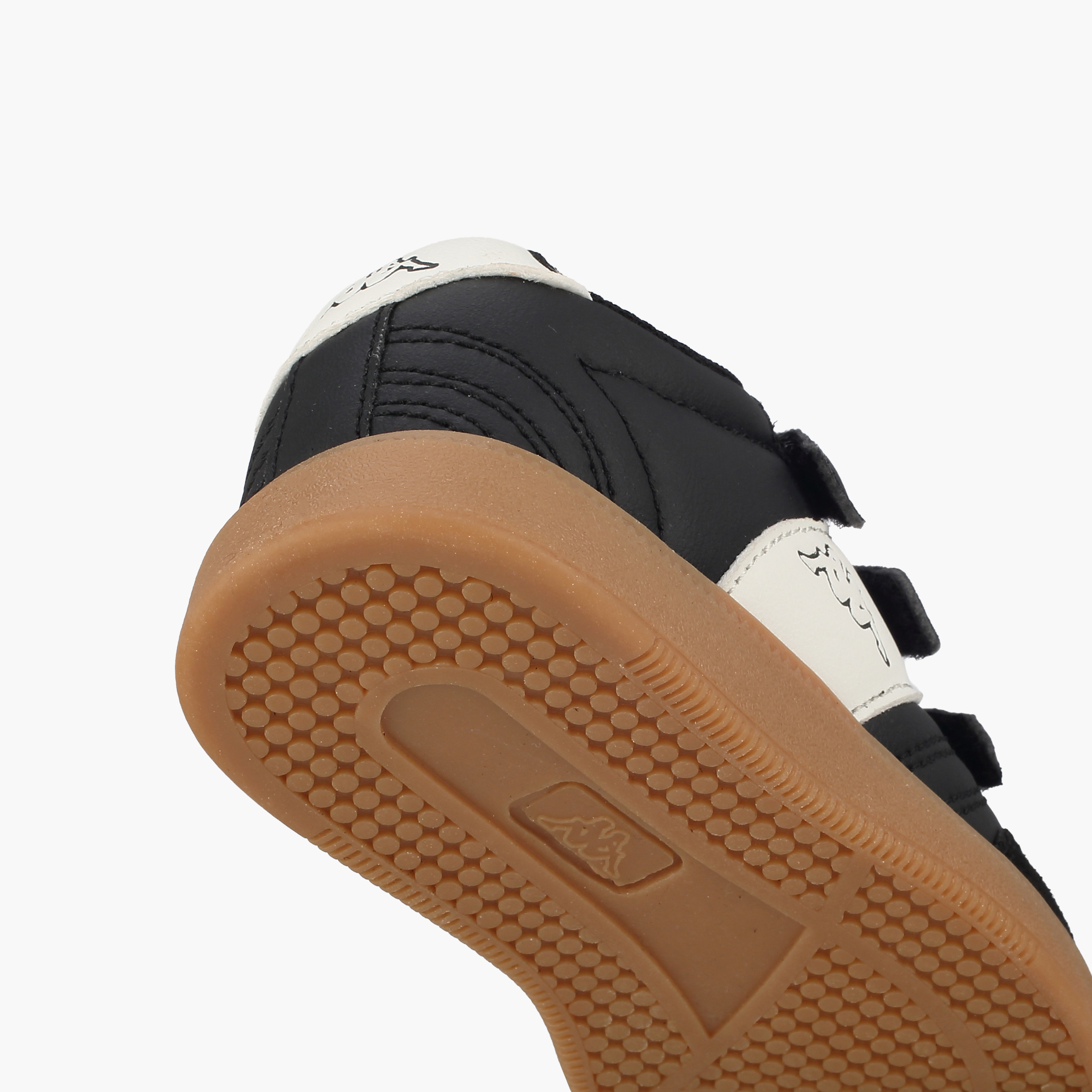حذاء رياضي بشريط إغلاق لاصق للأولاد من كابا-sports-boys-shoes-image-5