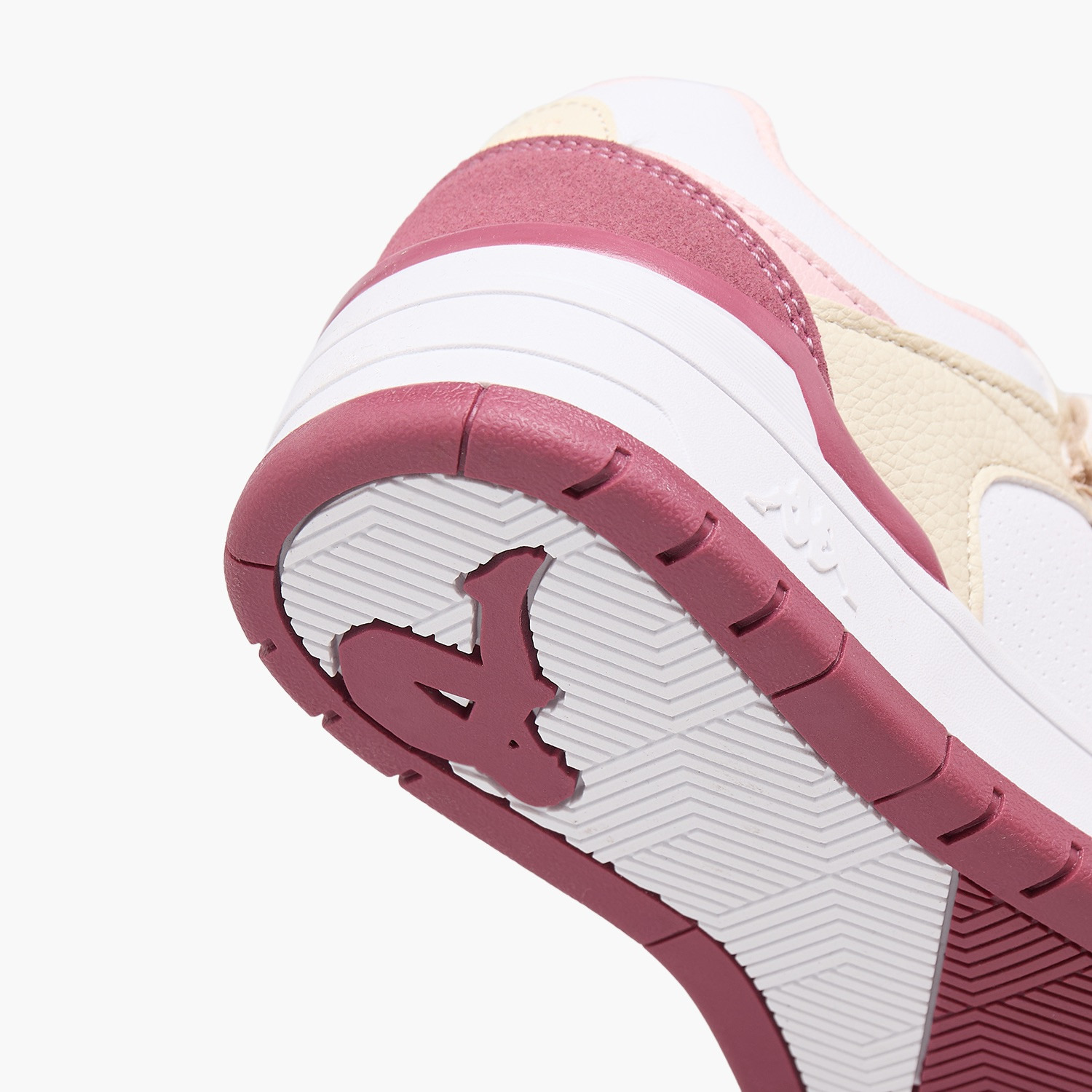 حذاء رياضي بقوالب ملونة وشريط إغلاق لاصق للبنات من كانجاروز-girls-shoes-sneakers-image-5