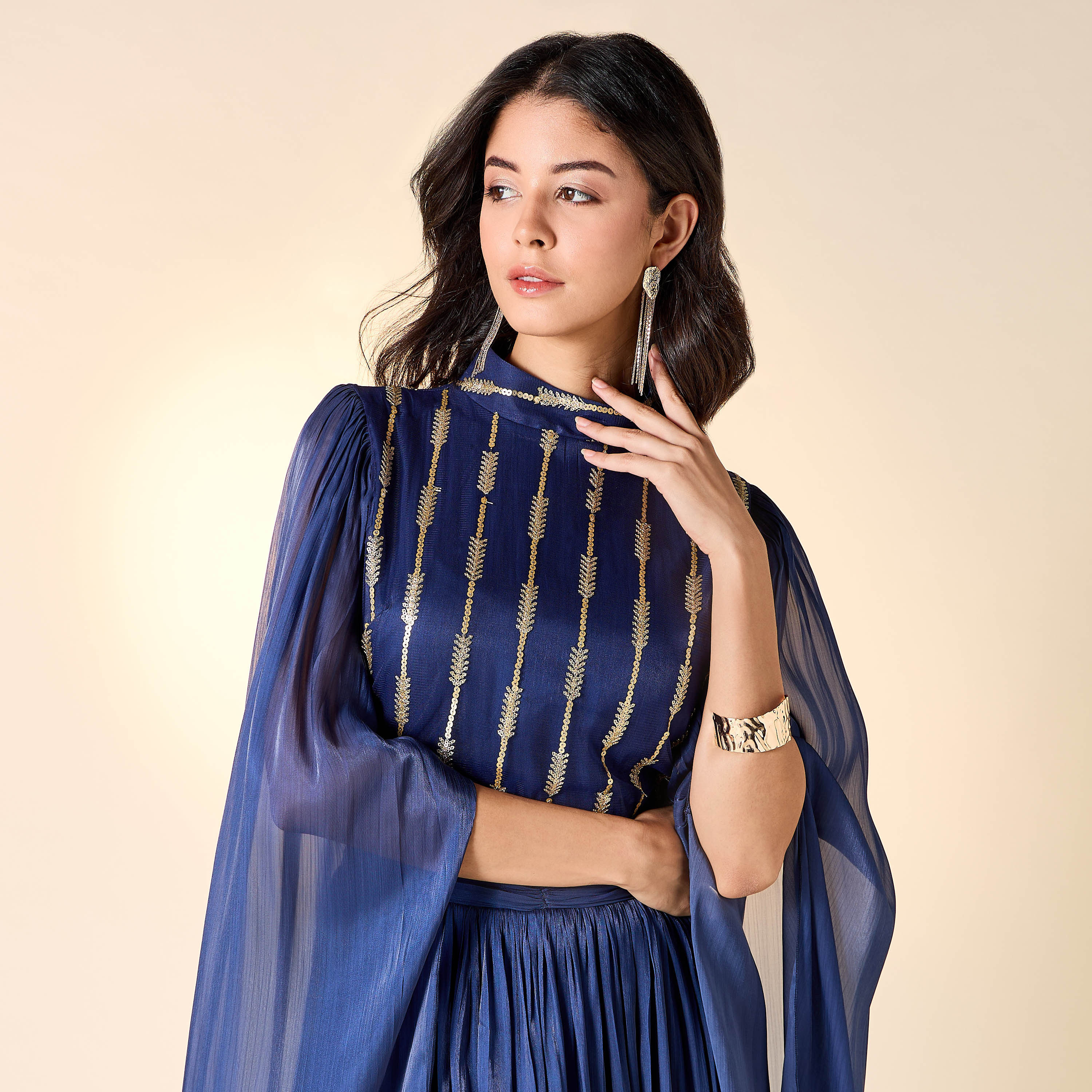 فستان مزين بياقة عالية وأكمام كاب من جولدن أبل-women-clothing-dresses-image-15