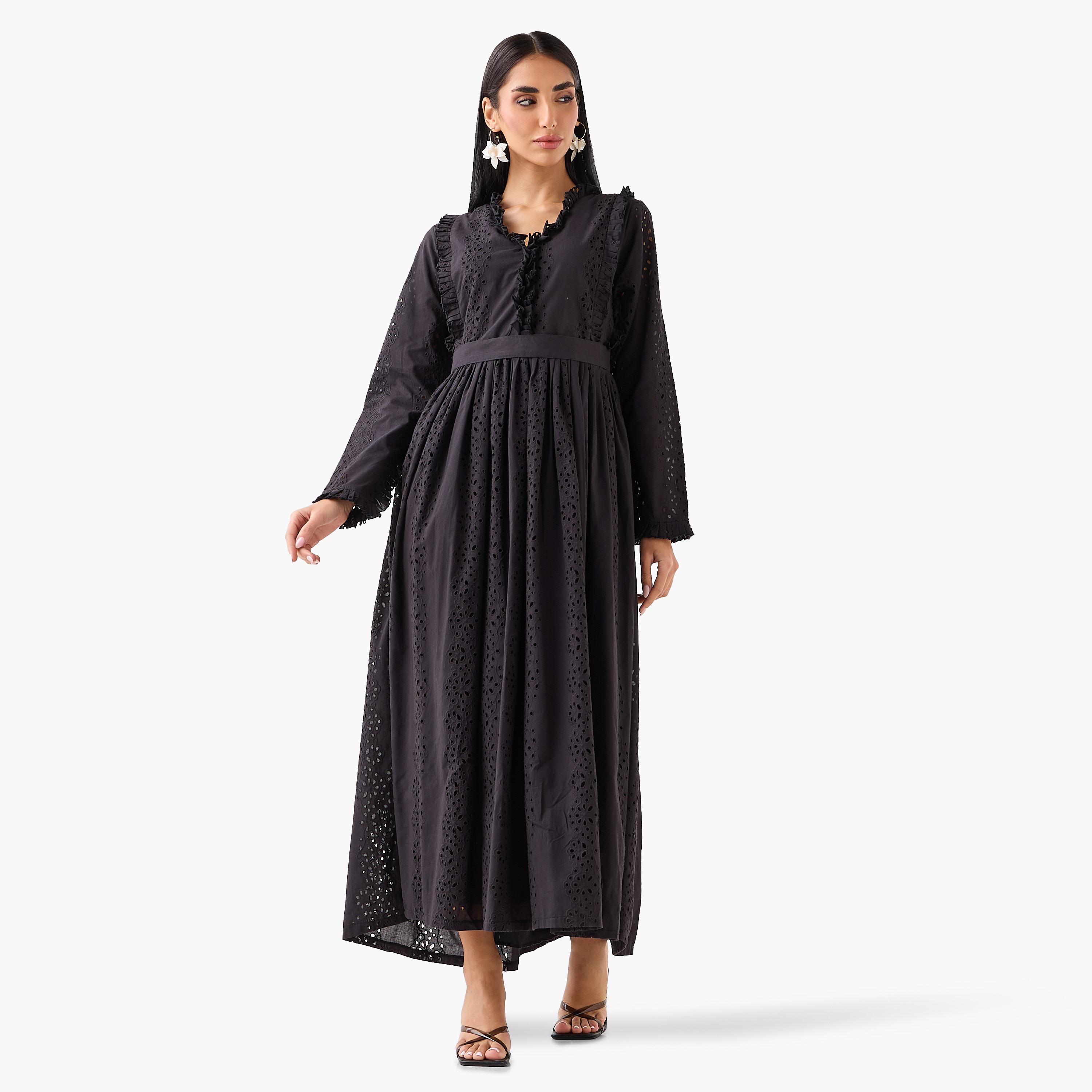 فستان ماكسي نسائي قصة "فيت آند فلير" بتطريز أسود من غولدن أبل-women-clothing-dresses-image-1
