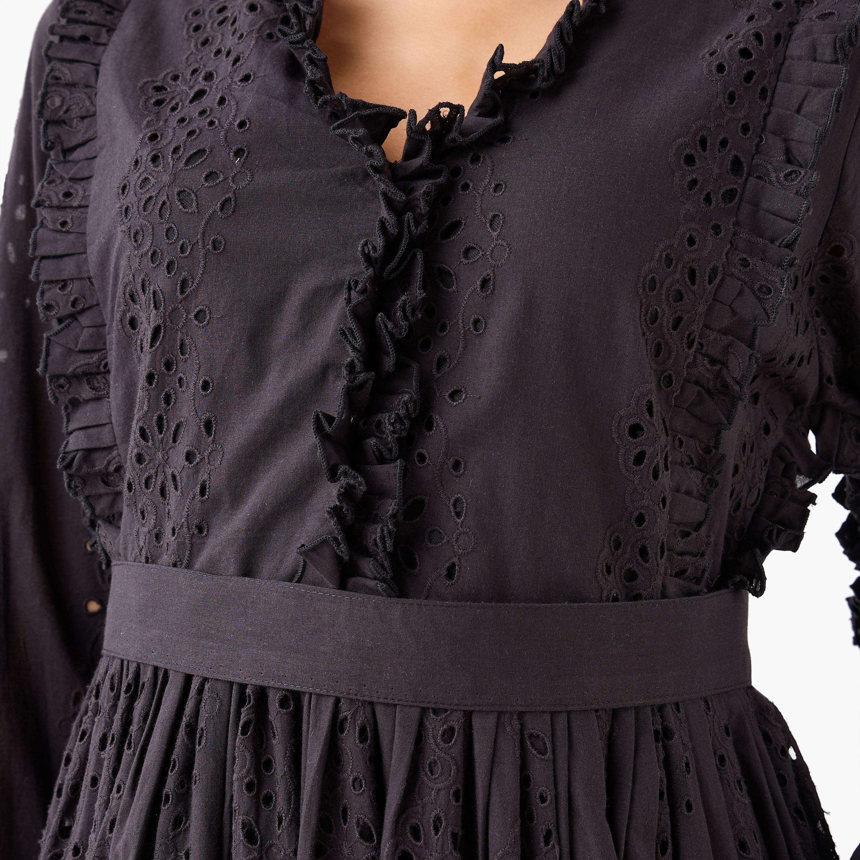 فستان ماكسي نسائي قصة "فيت آند فلير" بتطريز أسود من غولدن أبل-women-clothing-dresses-image-2