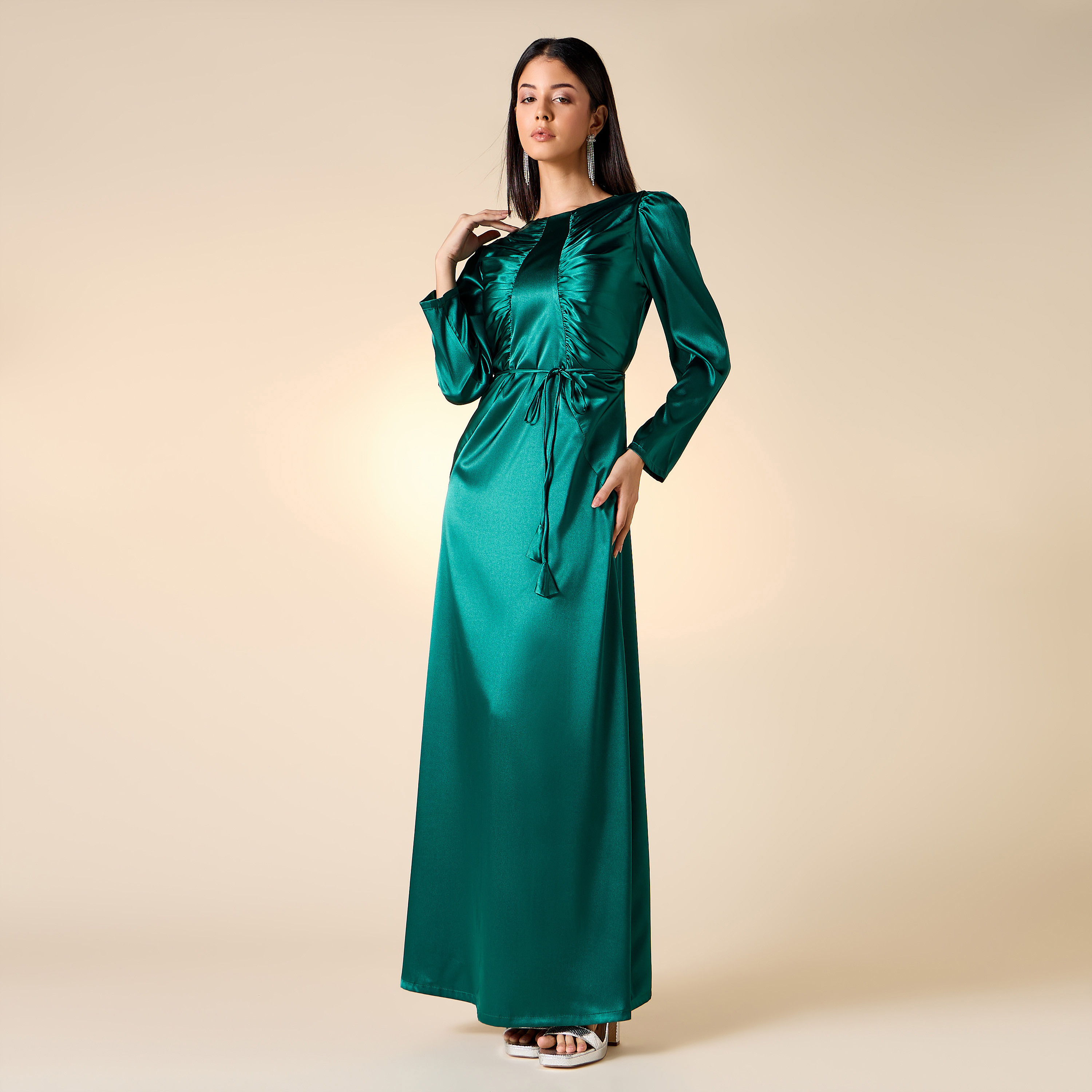 فستان بتفاصيل كشكش وحزام رباط وأكمام طويلة من جولدن أبل-women-clothing-dresses-image-12