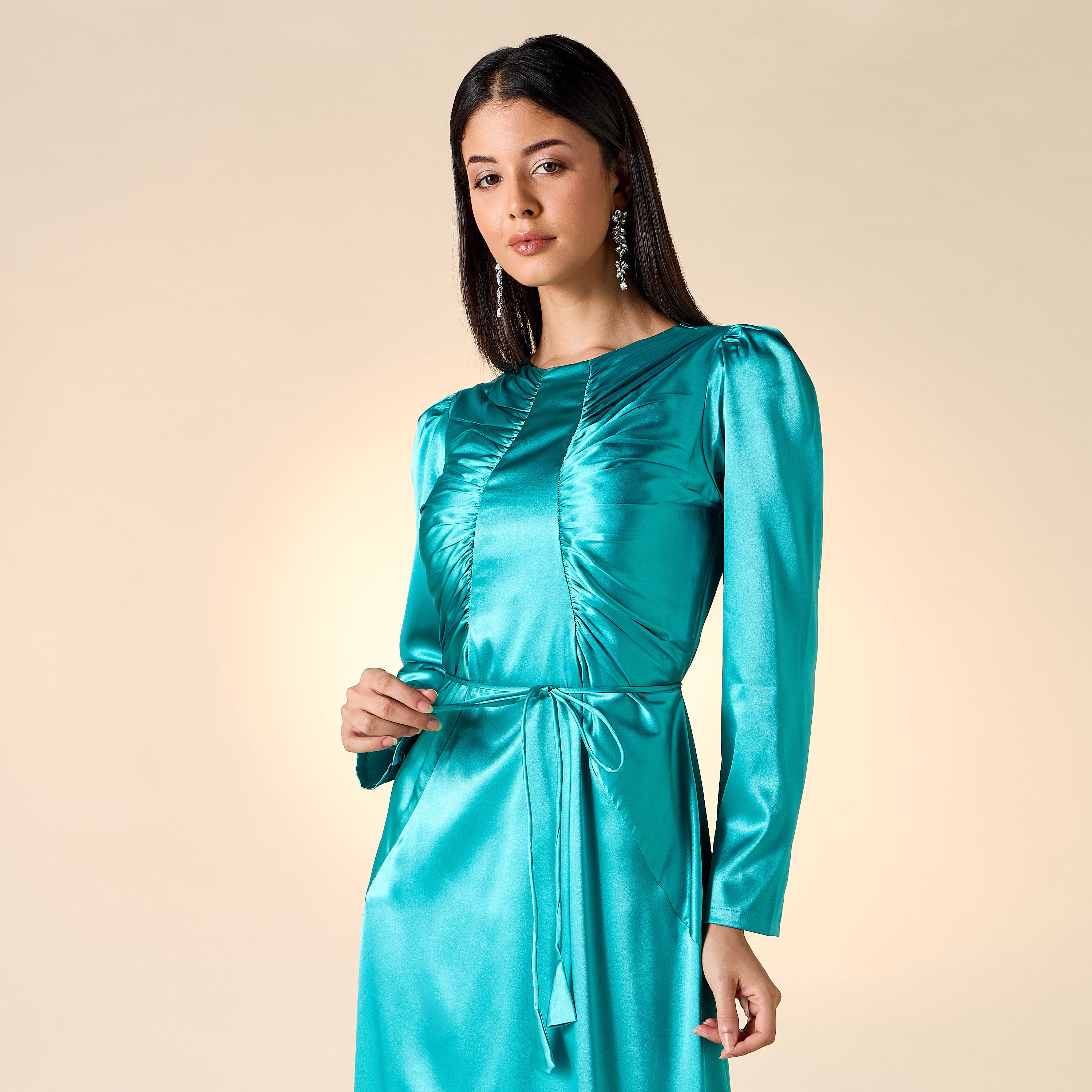 فستان بتفاصيل كشكش وحزام رباط وأكمام طويلة من جولدن أبل-women-clothing-dresses-image-4