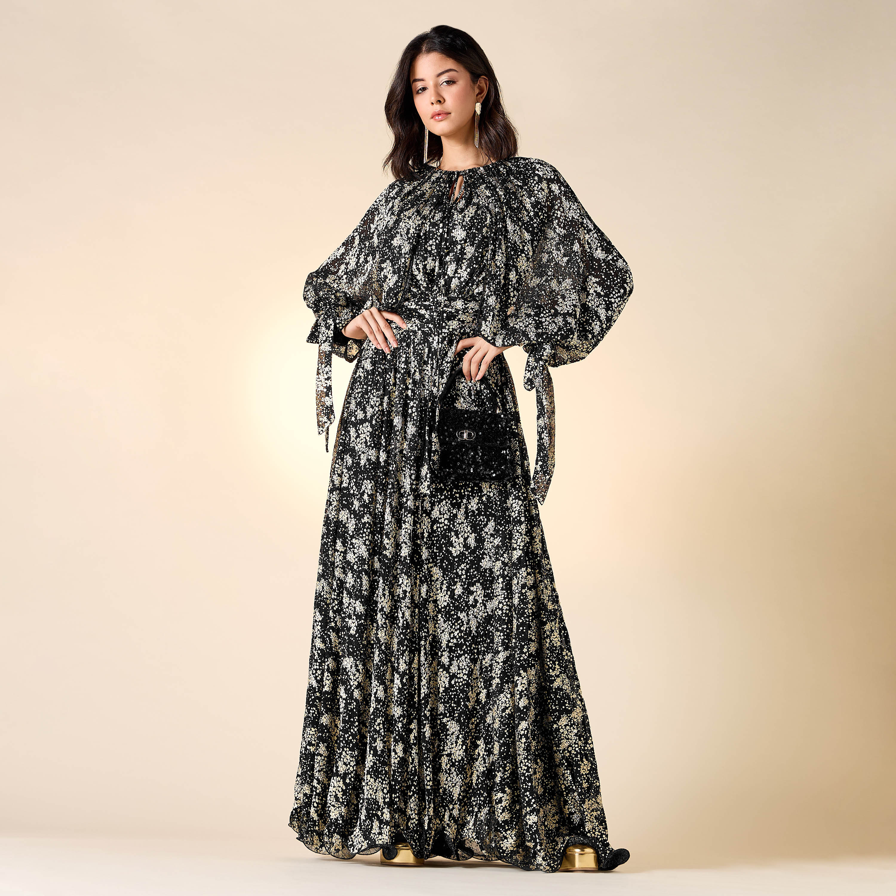 فستان بارز الملمس بأكمام واسعة وأربطة من جولدن أبل-women-clothing-dresses-image-7