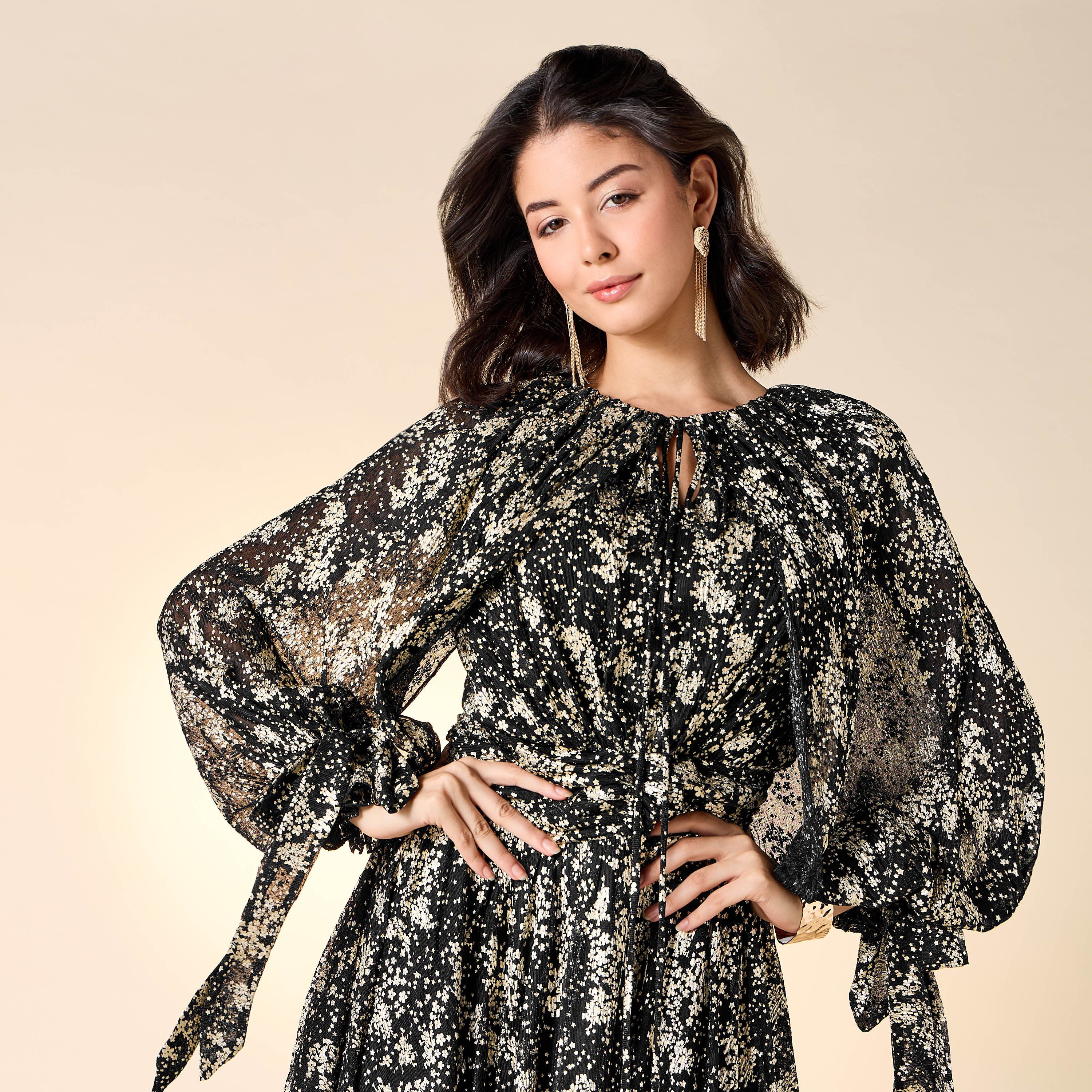 فستان بارز الملمس بأكمام واسعة وأربطة من جولدن أبل-women-clothing-dresses-image-9
