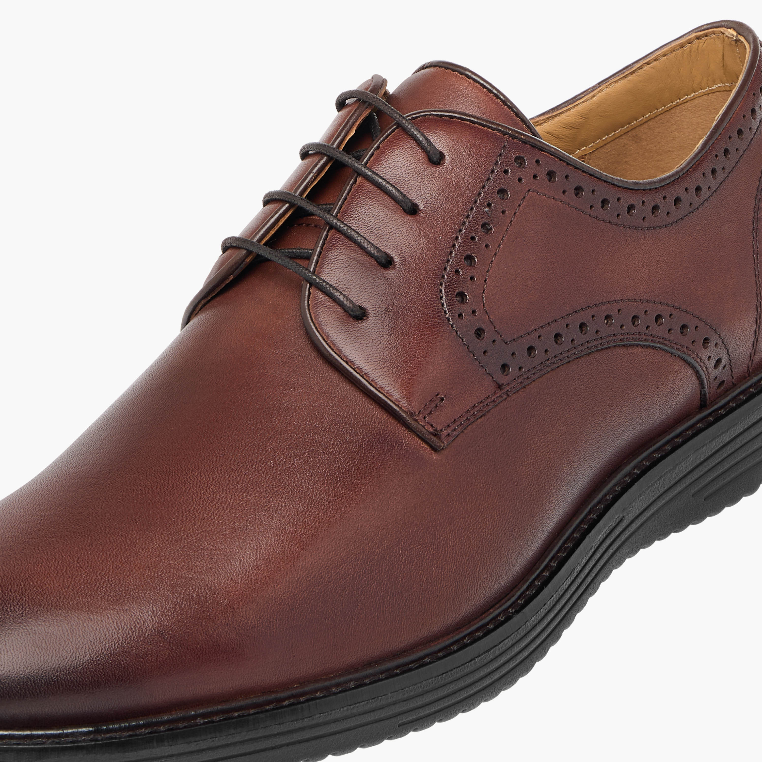 حذاء ديربي جلد مثقّب برباط إغلاق للرجال من دوتشيني-men-shoes-formalshoes-image-4