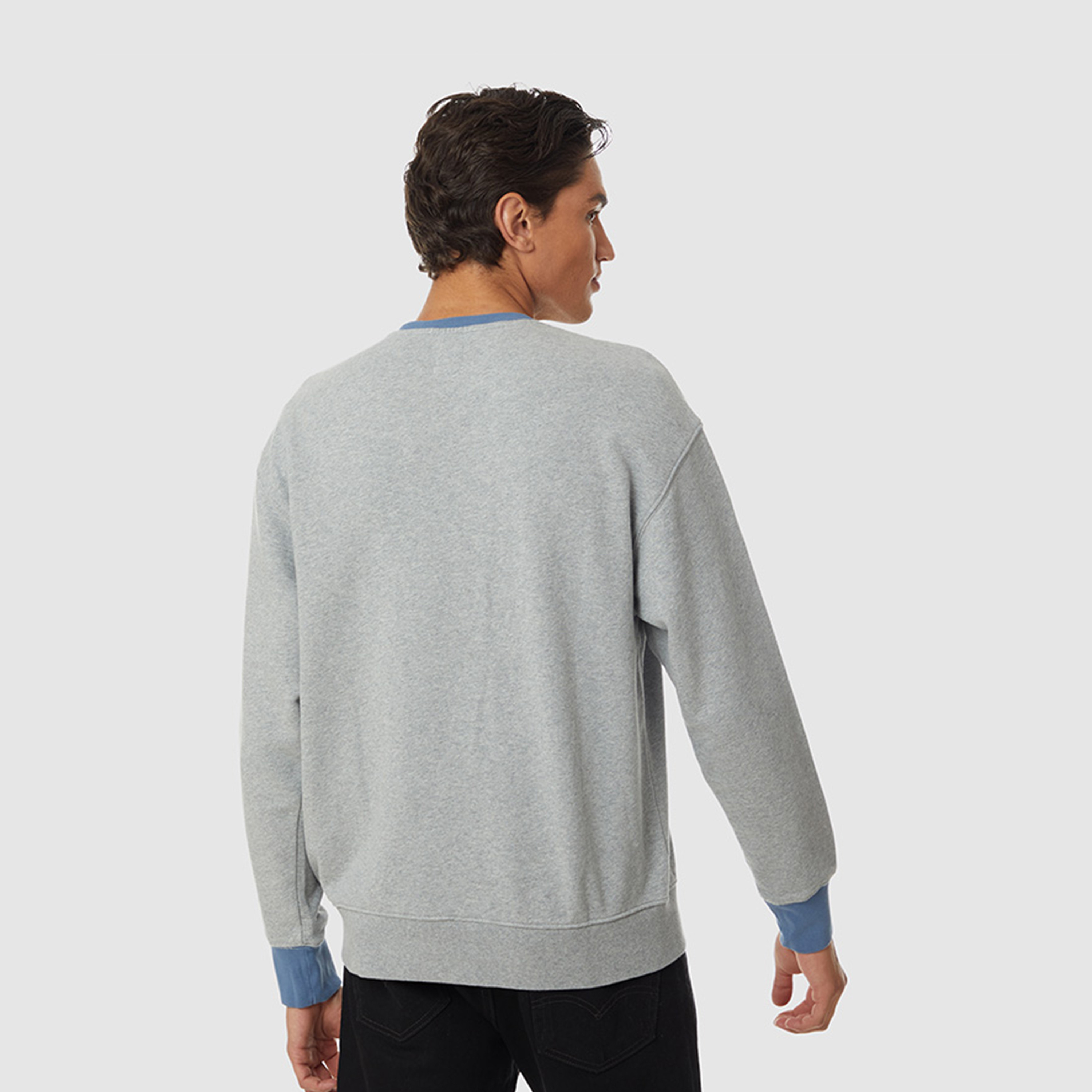 Levi's Men's Relaxed Fit Graphic Crew Neck Long Sleeves Sweatshirts-men-clothing-sweatersandpullovers-image-3