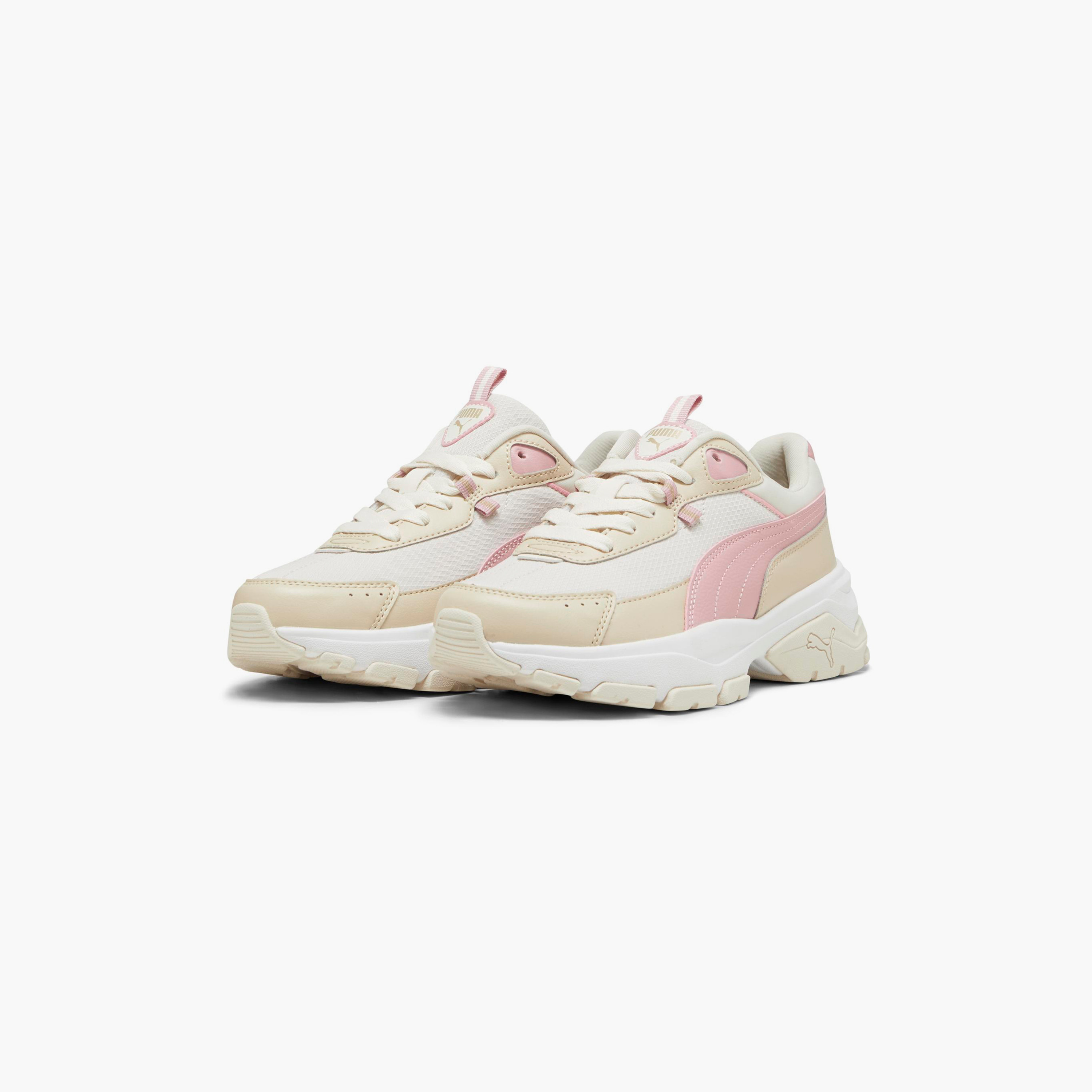 سنيكرز من بوما كاسيا فيا للنساء | 389223-sports-women-shoes-image-1