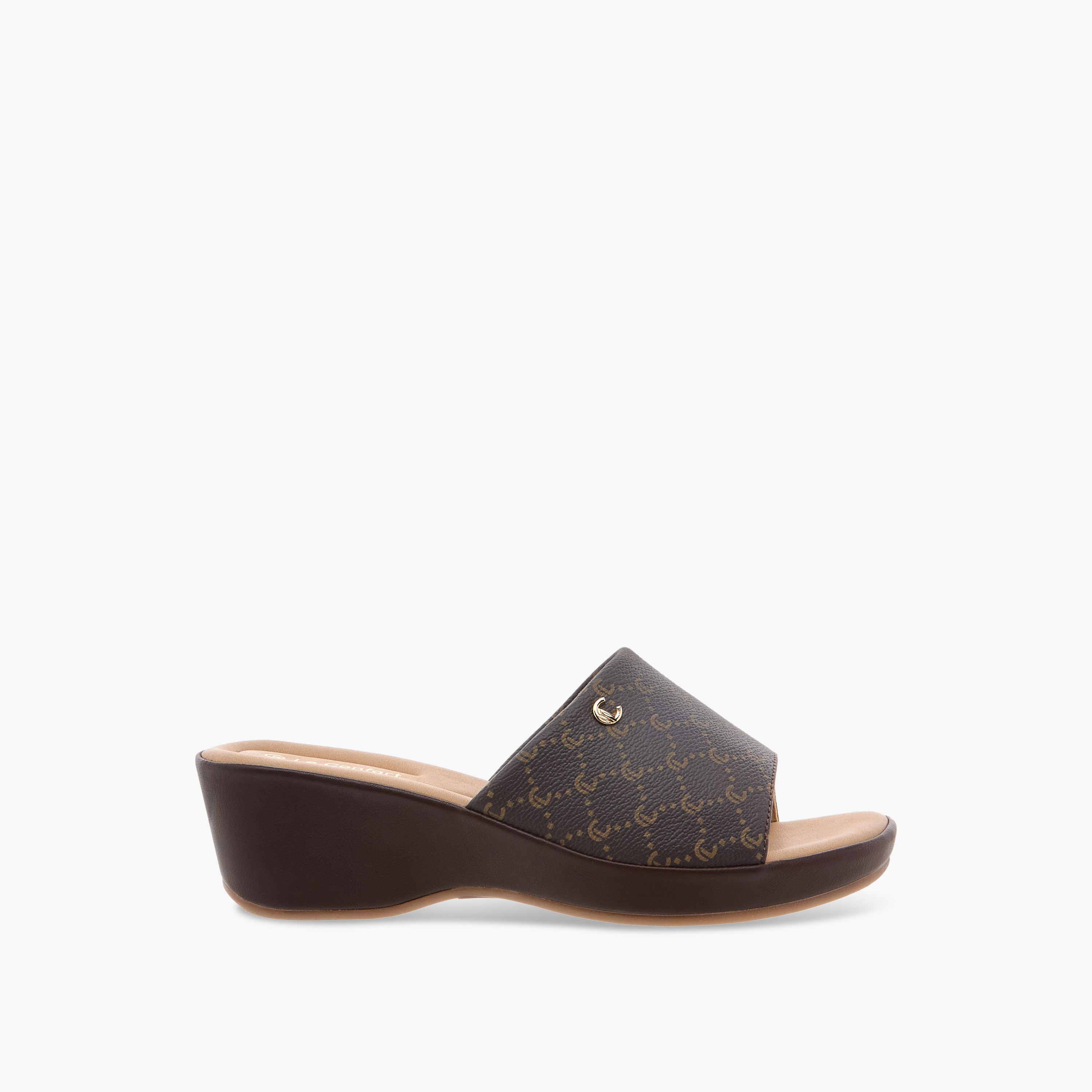 صندل سهل الارتداء بتصميم مونوجرام وكعب ويدج من لو كونفورت-women-shoes-sandals-heeled-image-3