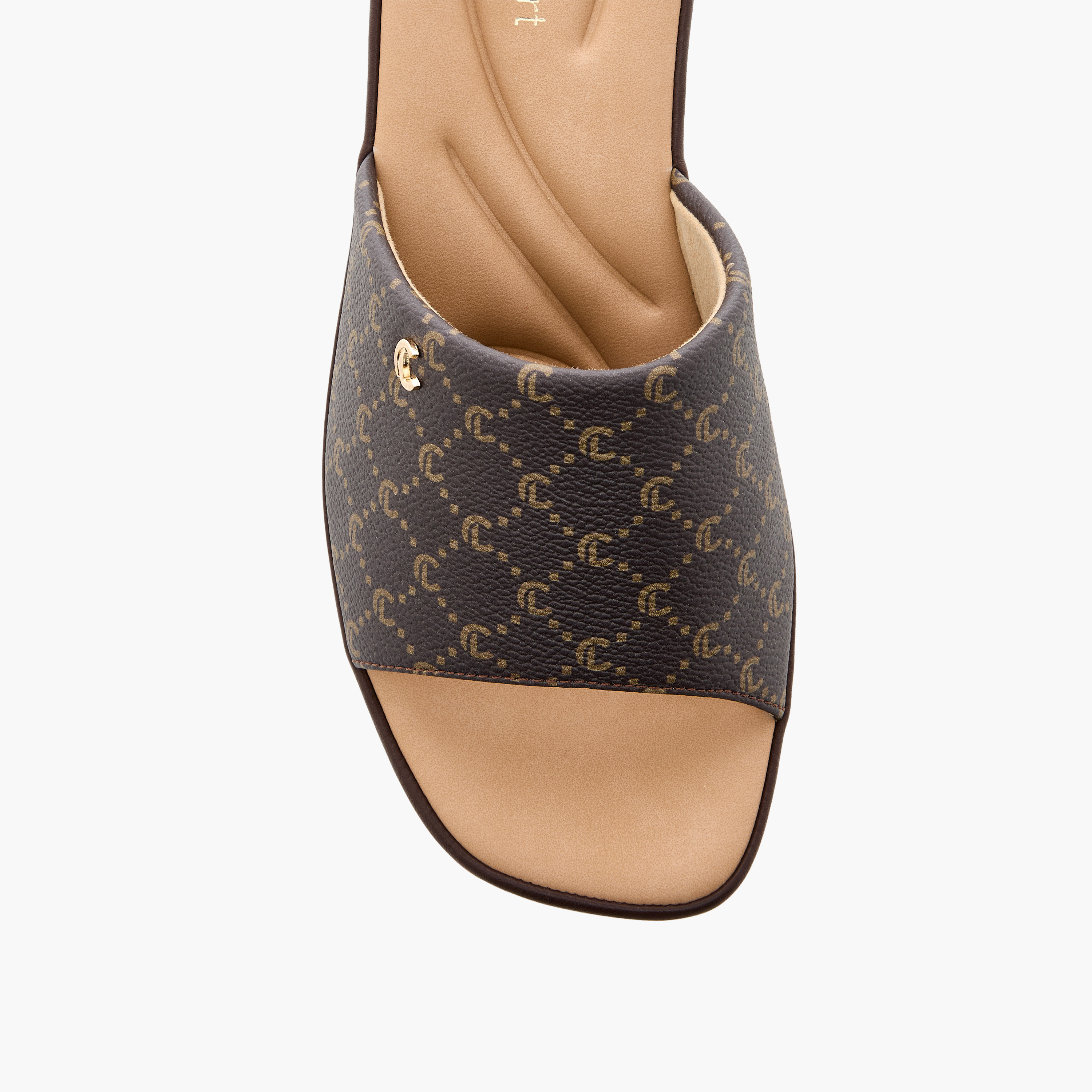 صندل سهل الارتداء بتصميم مونوجرام وكعب ويدج من لو كونفورت-women-shoes-sandals-heeled-image-4