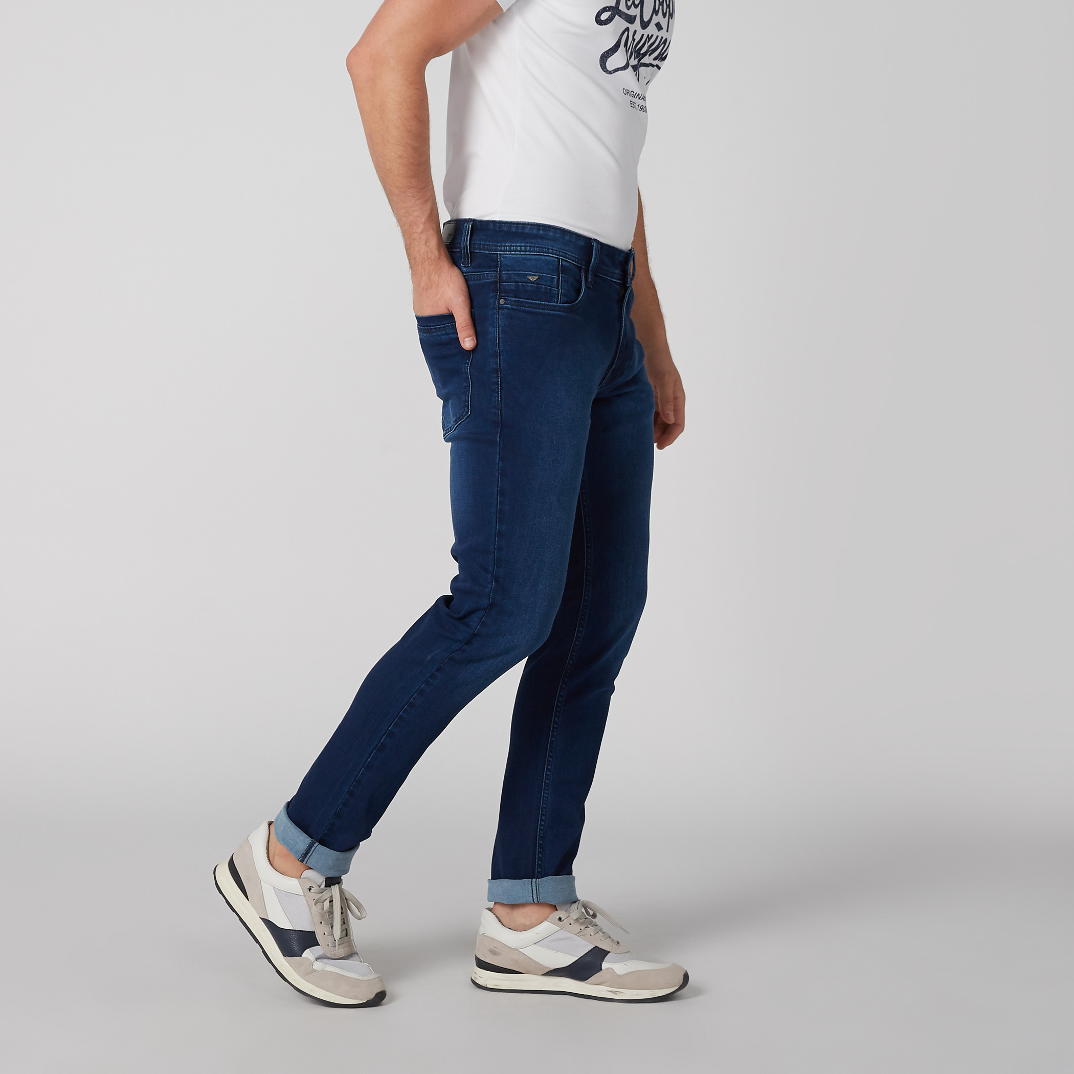 Low-Rise Jeans in Skinny Fit with Pocket Detail-men-clothing-bottoms-jeans-image-6