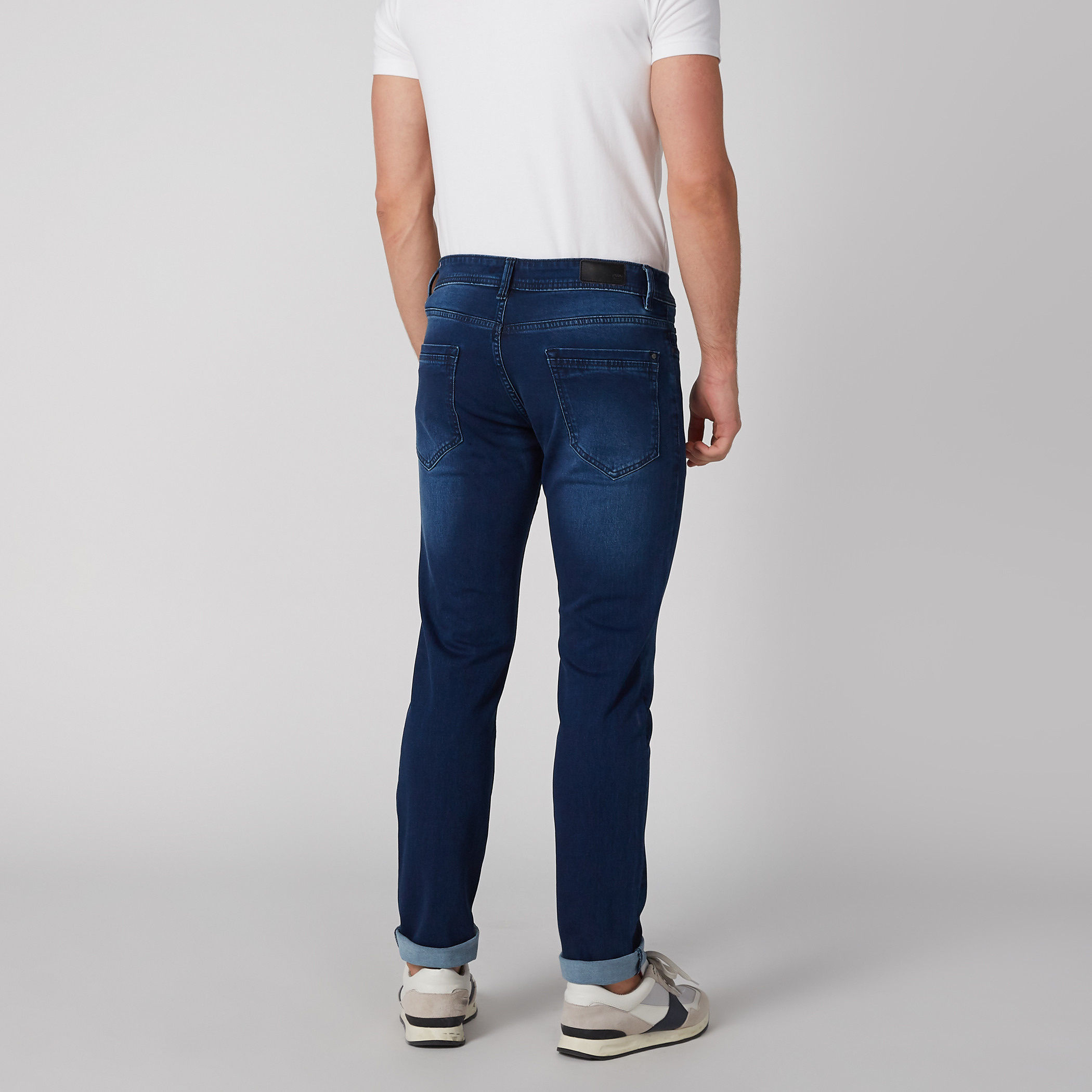 Low-Rise Jeans in Skinny Fit with Pocket Detail-men-clothing-bottoms-jeans-image-10