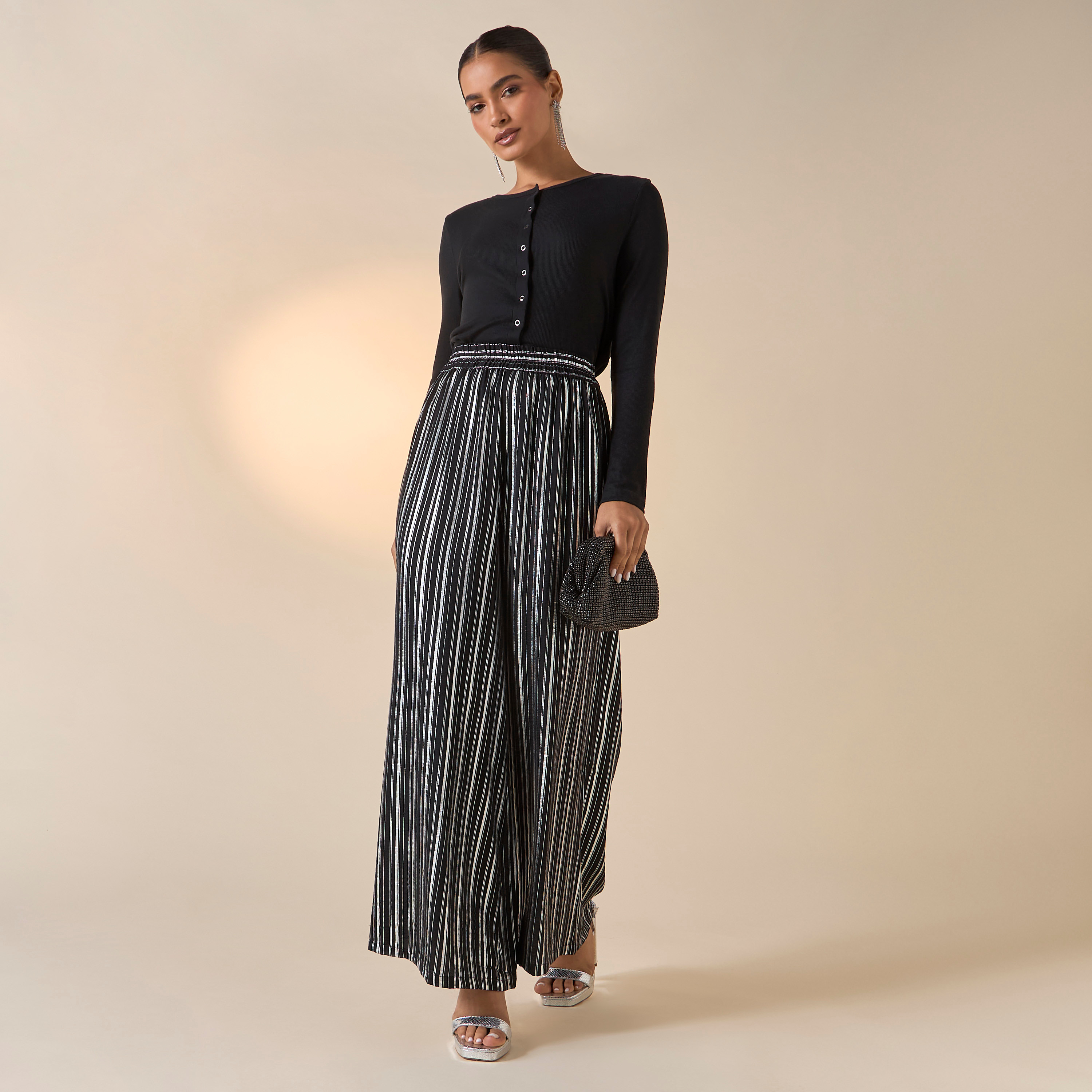 بنطلون مخطّط واسع الساقين بخصر مطاطي من جولدن آبل-women-clothing-bottoms-trousers-image-6