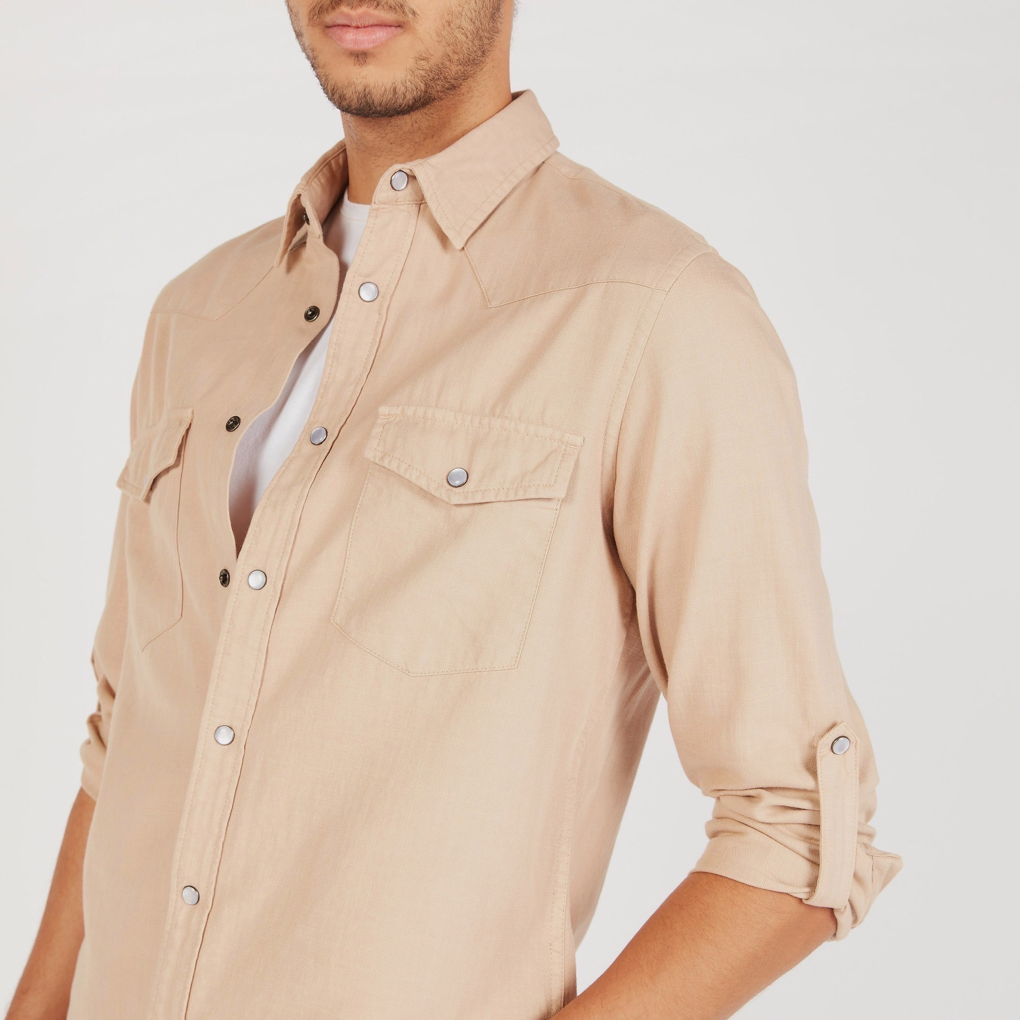 قميص دينم سادة بأكمام طويلة وجيب-men-clothing-shirts-image-7