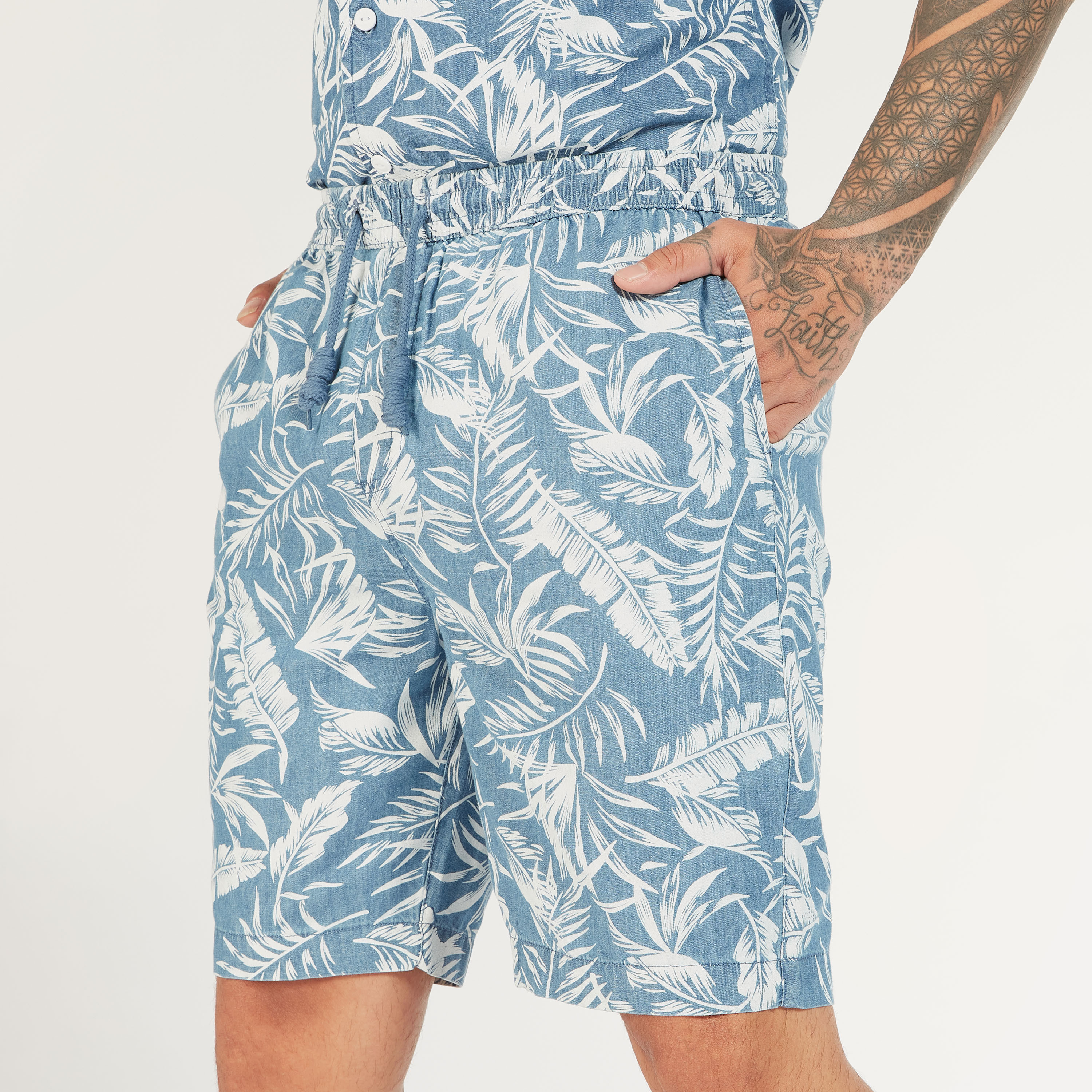 All-Over Print Mid-Rise Shorts with Drawstring Closure and Pockets-men-clothing-bottoms-shorts-image-1