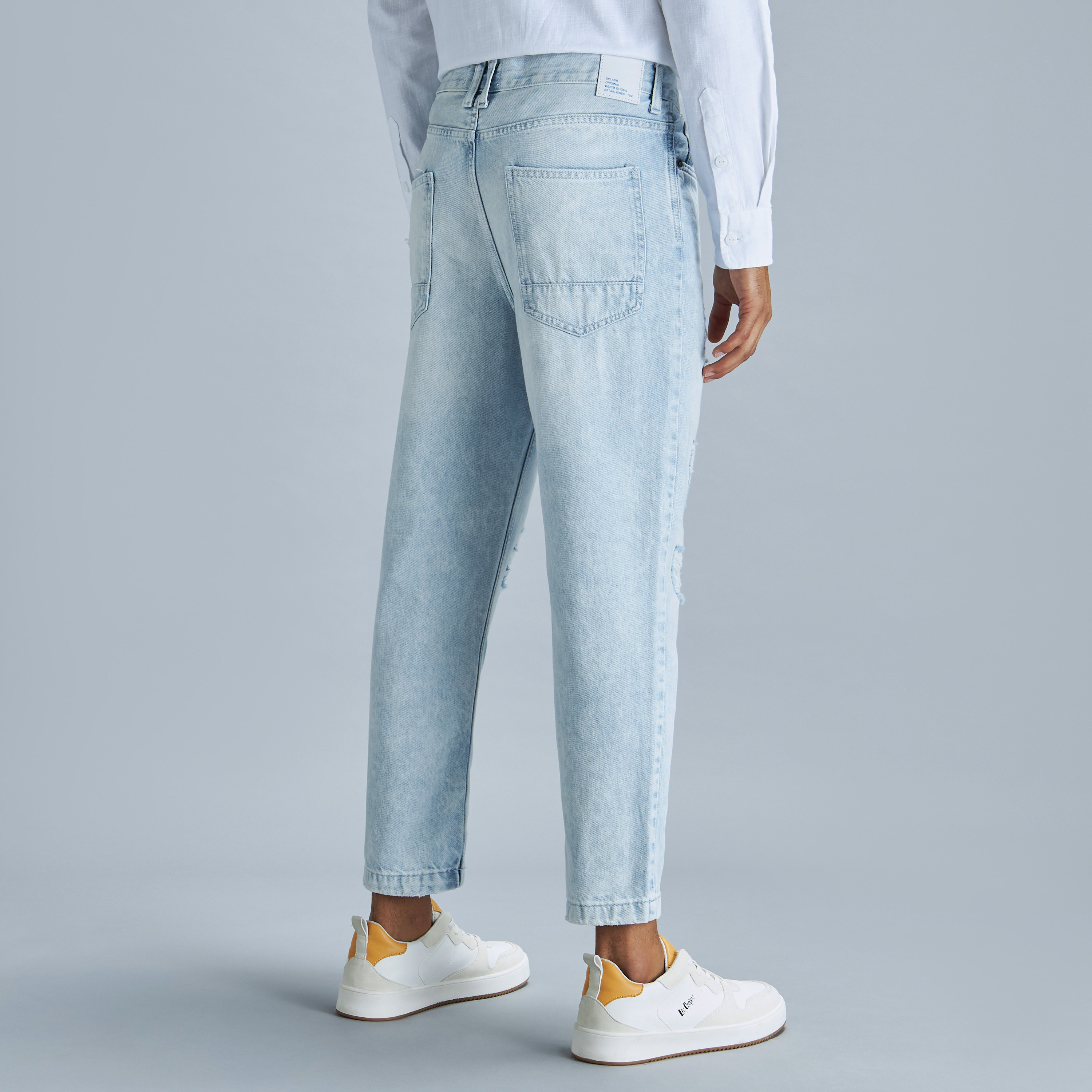 Loose fit cropped on sale jeans