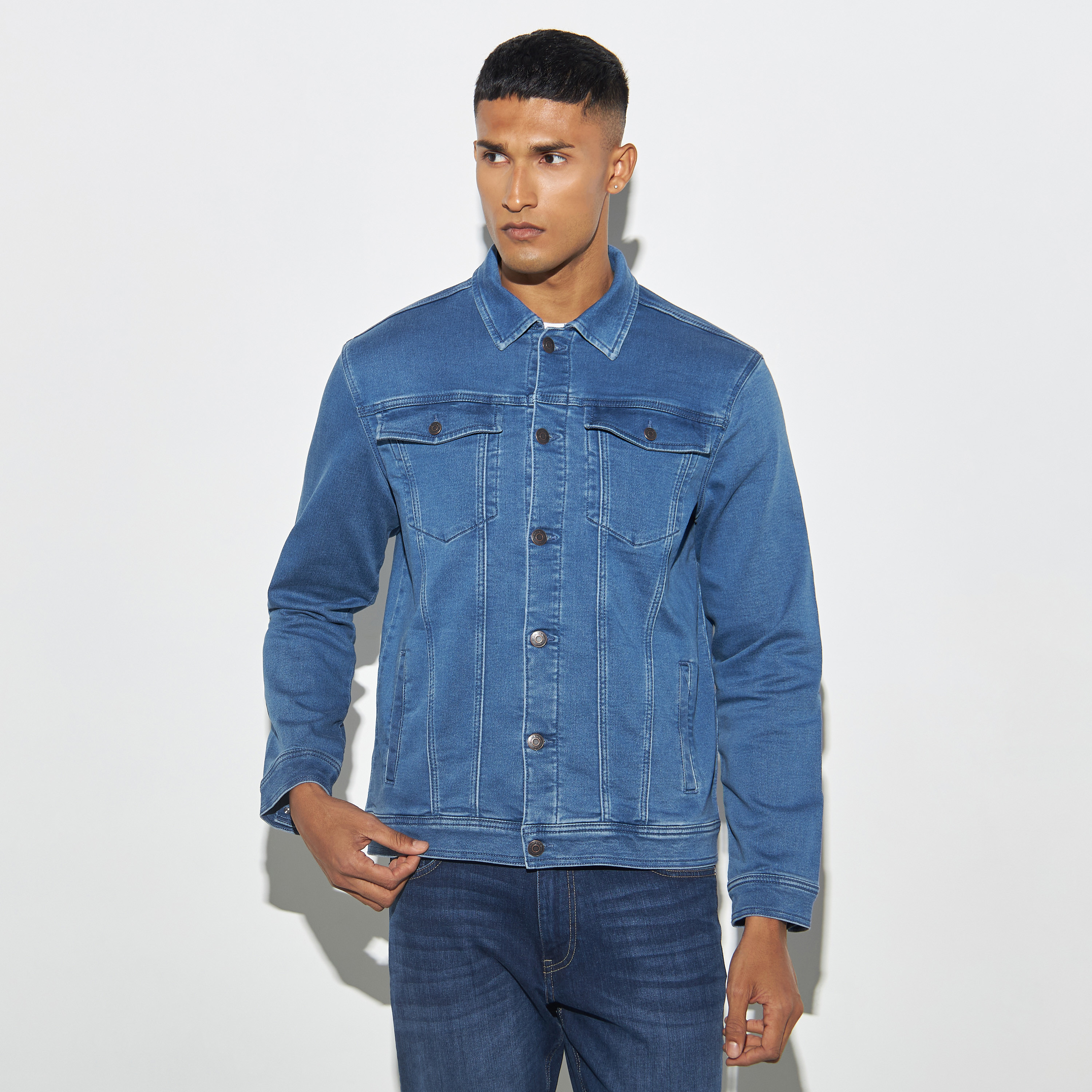 Patch pocket best sale trucker jacket