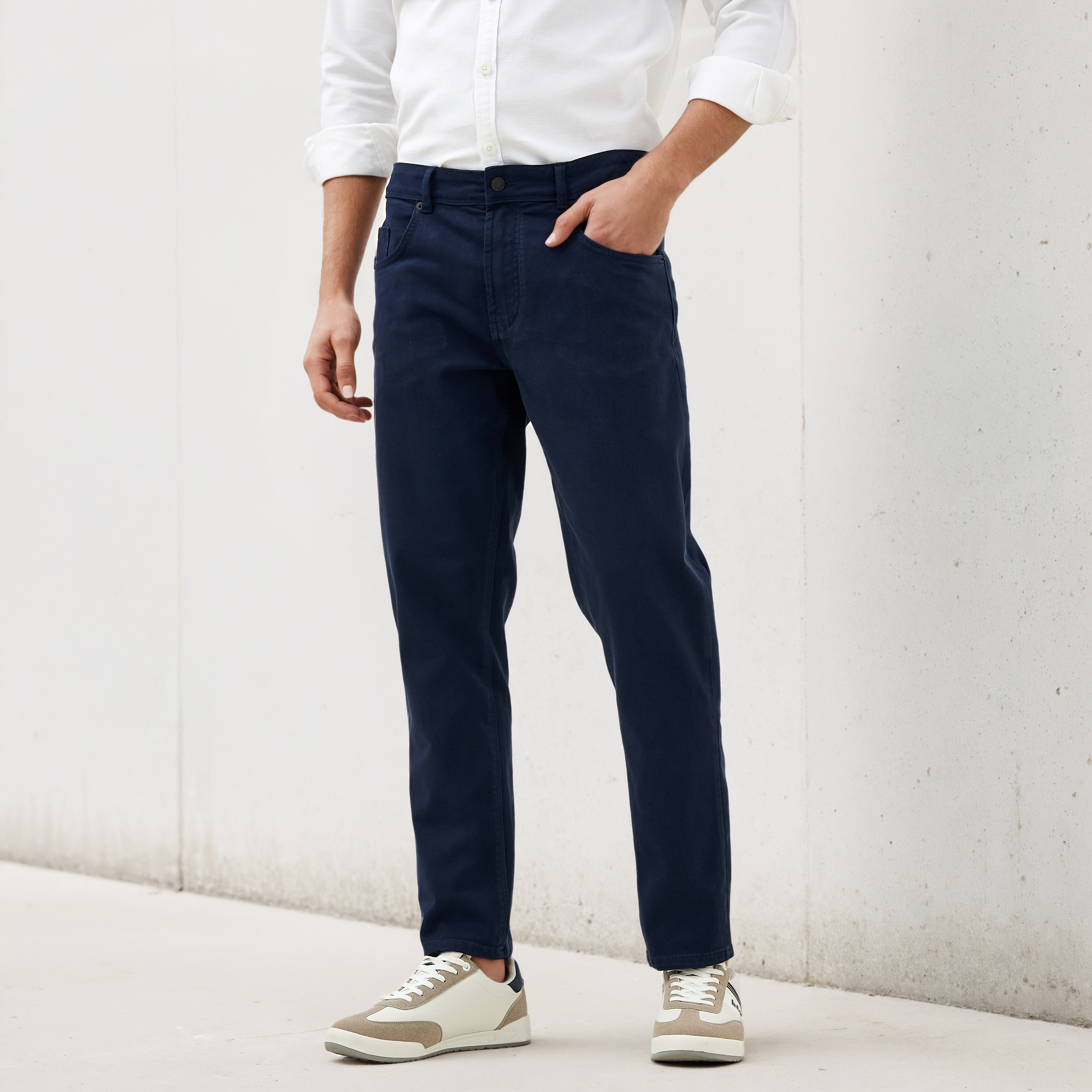 بنطلون جينز بقصّة ضيّقة-men-clothing-jeans-image-5