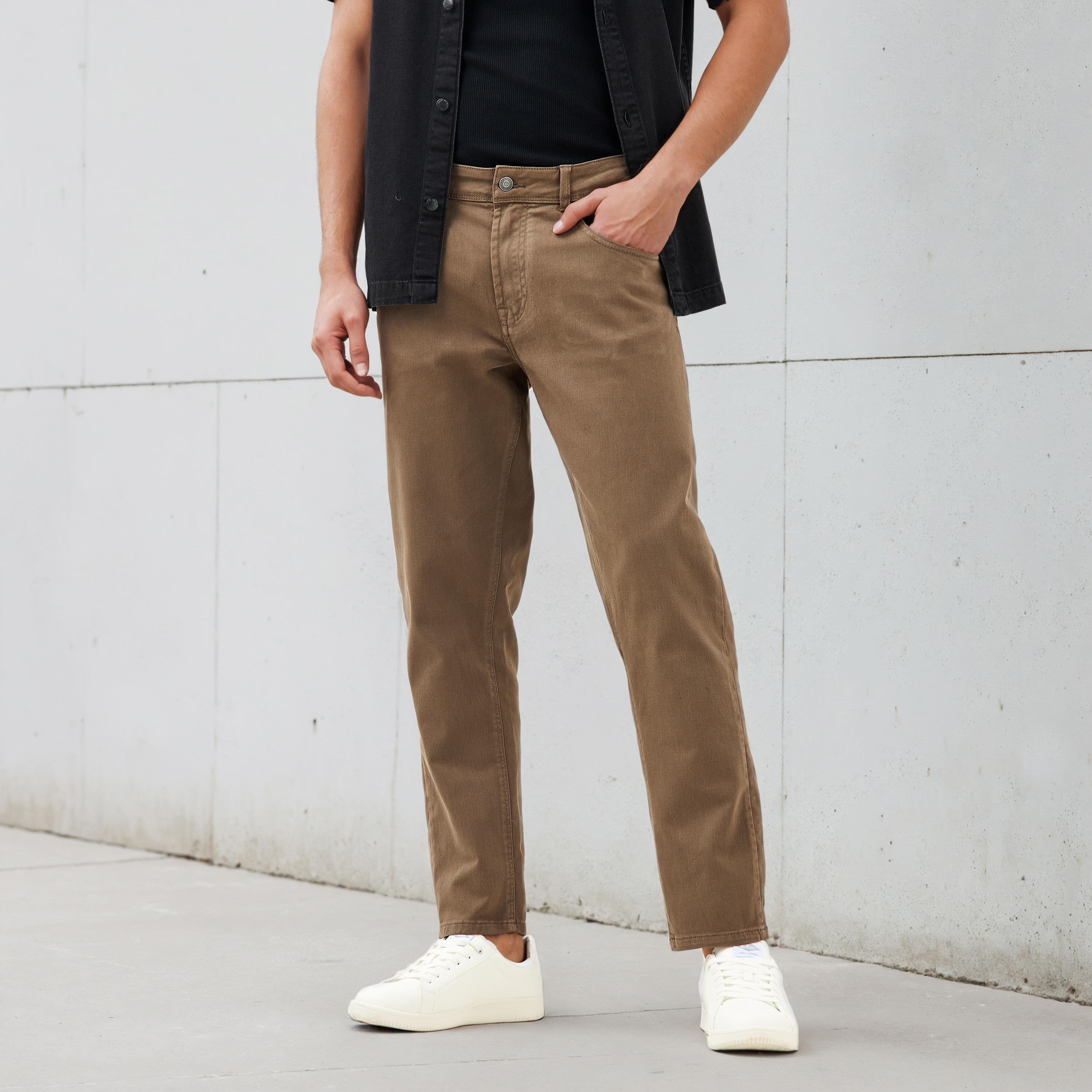 بنطلون جينز بقصّة ضيّقة-men-clothing-jeans-image-1