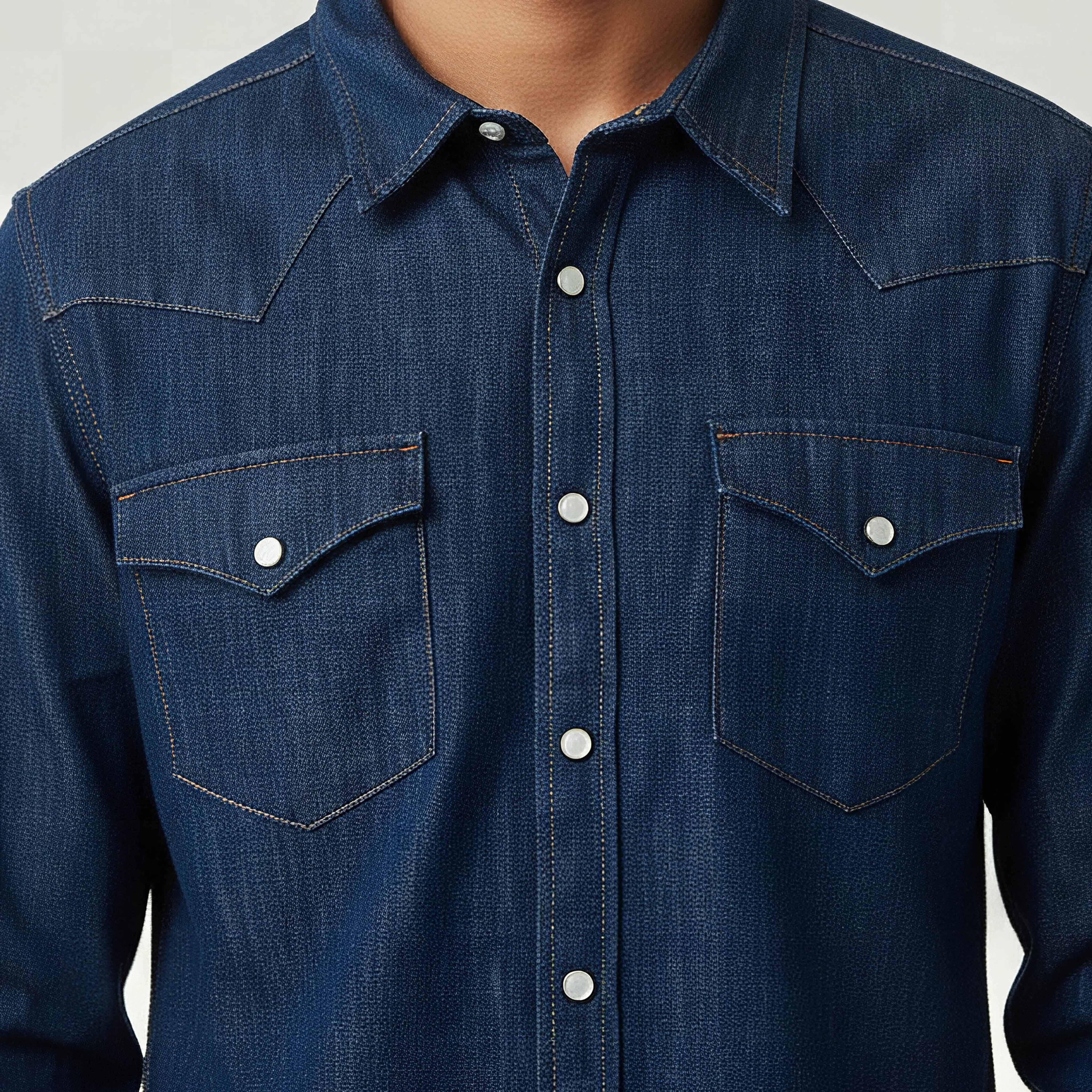 قميص دينم بياقة وقصّة عادية وأكمام طويلة للرجال-men-clothing-shirts-image-4