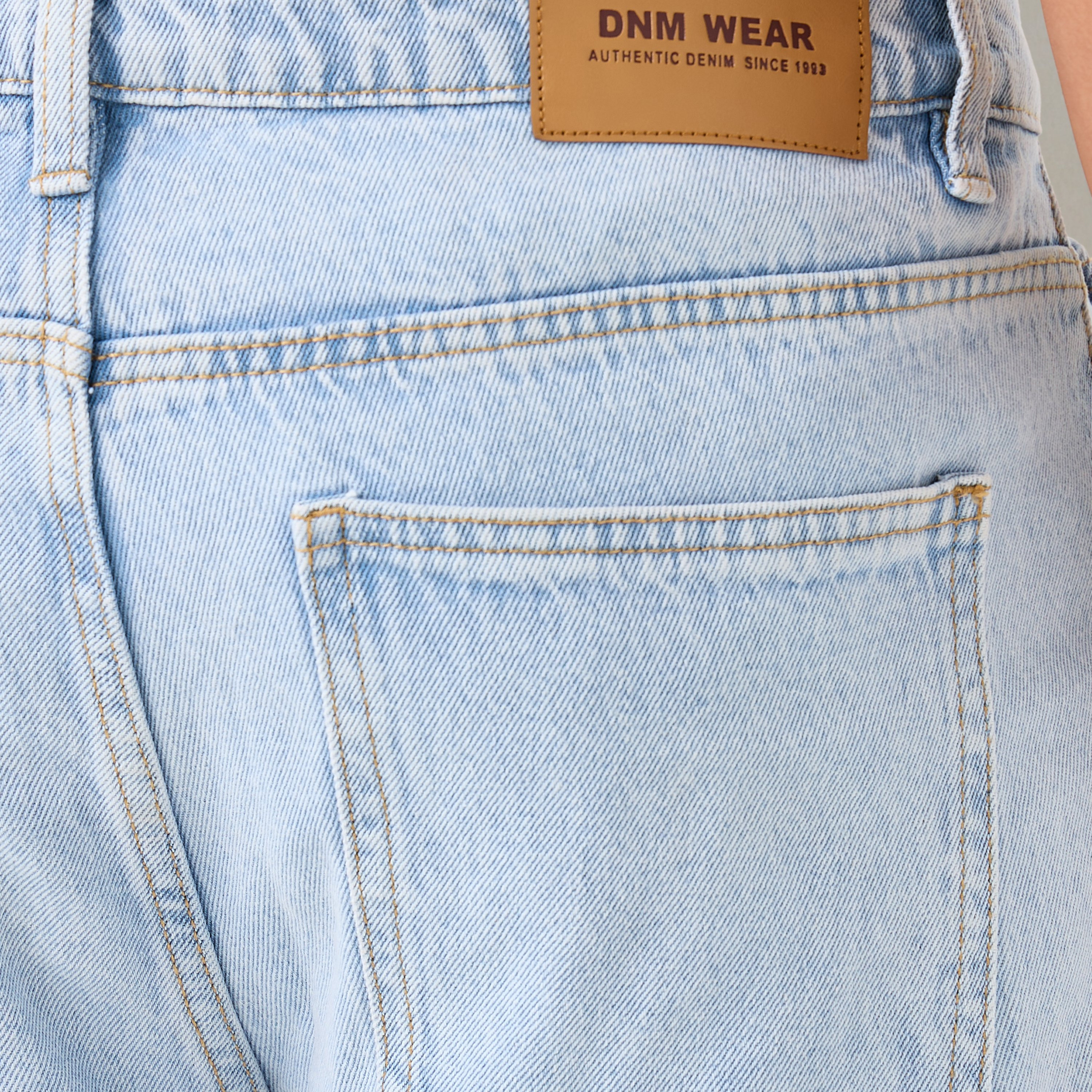 Men Straight Fit Mid-Rise Cargo Jeans-men-clothing-bottoms-jeans-image-5