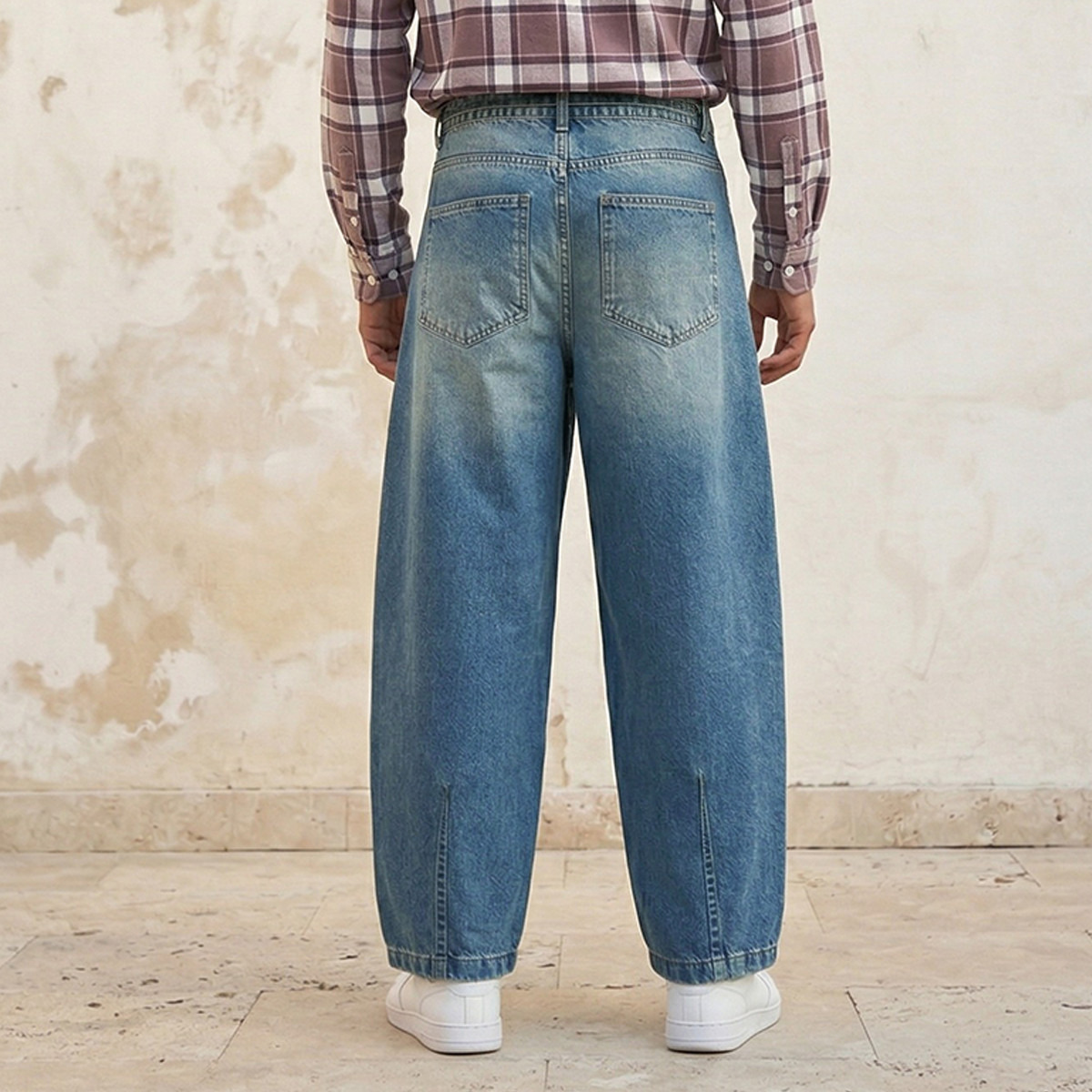 بنطلون جينز بقصّة باجي للرجال-men-clothing-bottoms-jeans-image-4