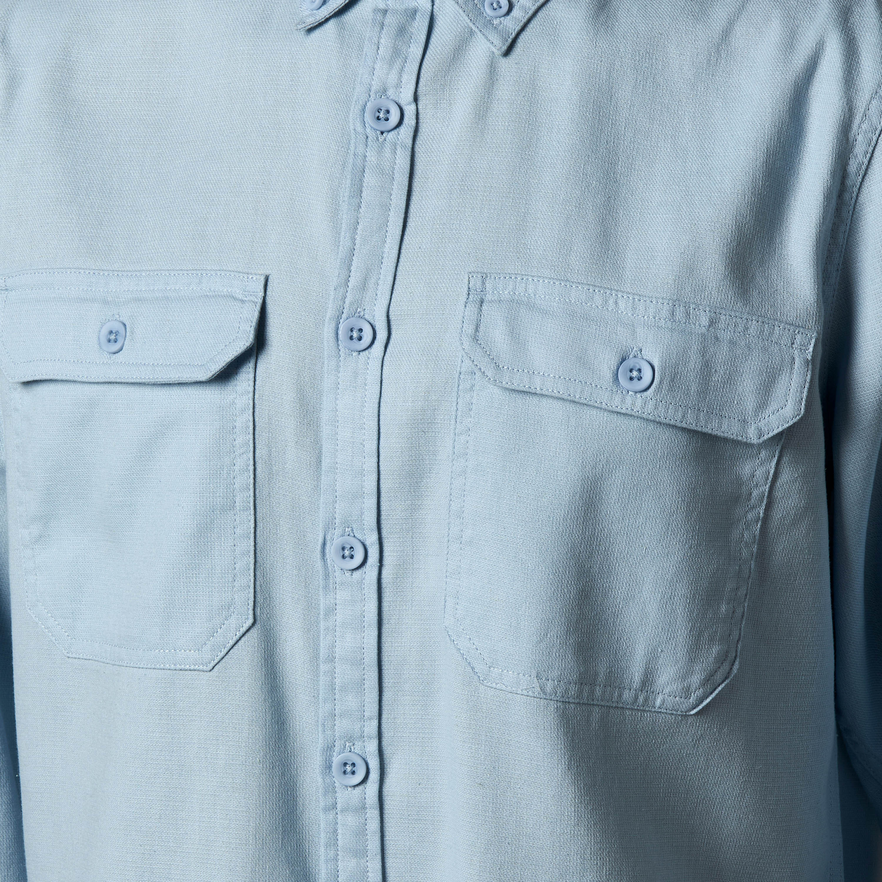 قميص بقصة مريحة وياقة وأكمام طويلة للرجال-men-clothing-shirts-image-2