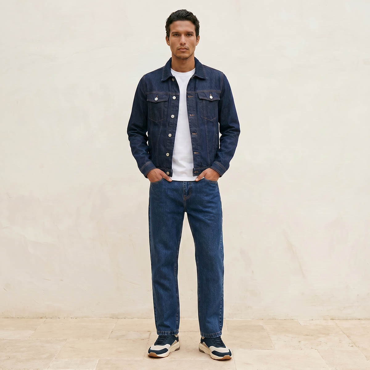 جاكيت تراكر بقصّة عادية وجيب من سبلاش دنيم-men-clothing-jacketsandblazers-jackets-image-3