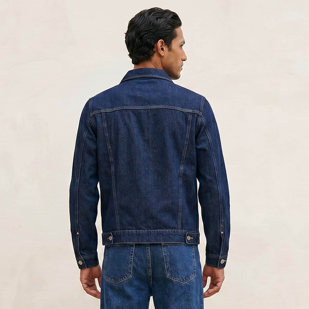 جاكيت تراكر بقصّة عادية وجيب من سبلاش دنيم-men-clothing-jacketsandblazers-jackets-image-4