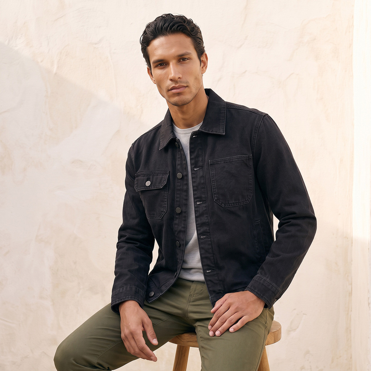 جاكيت رياضي بجيوب من سبلاش دينم-men-clothing-jacketsandblazers-jackets-image-1