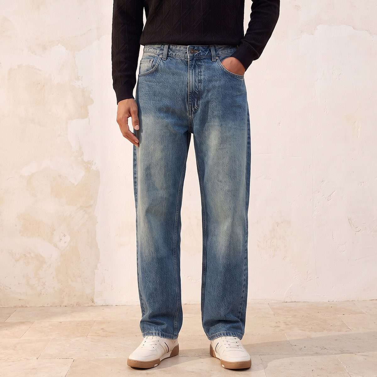 جينز بقصة واسعة من سبلاش دينم-men-clothing-jeans-image-1
