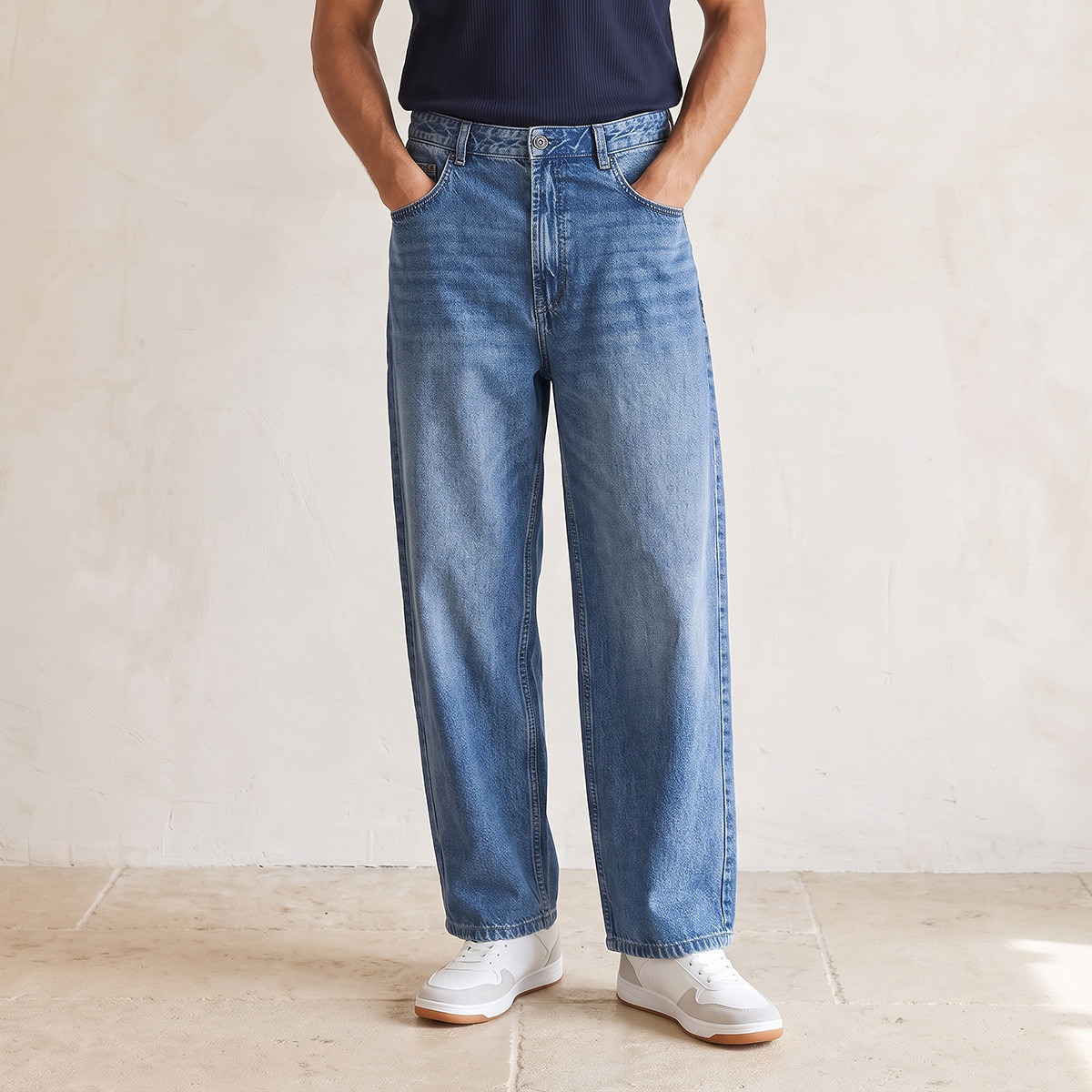 جينز بقصة واسعة من سبلاش دينم-men-clothing-jeans-image-1