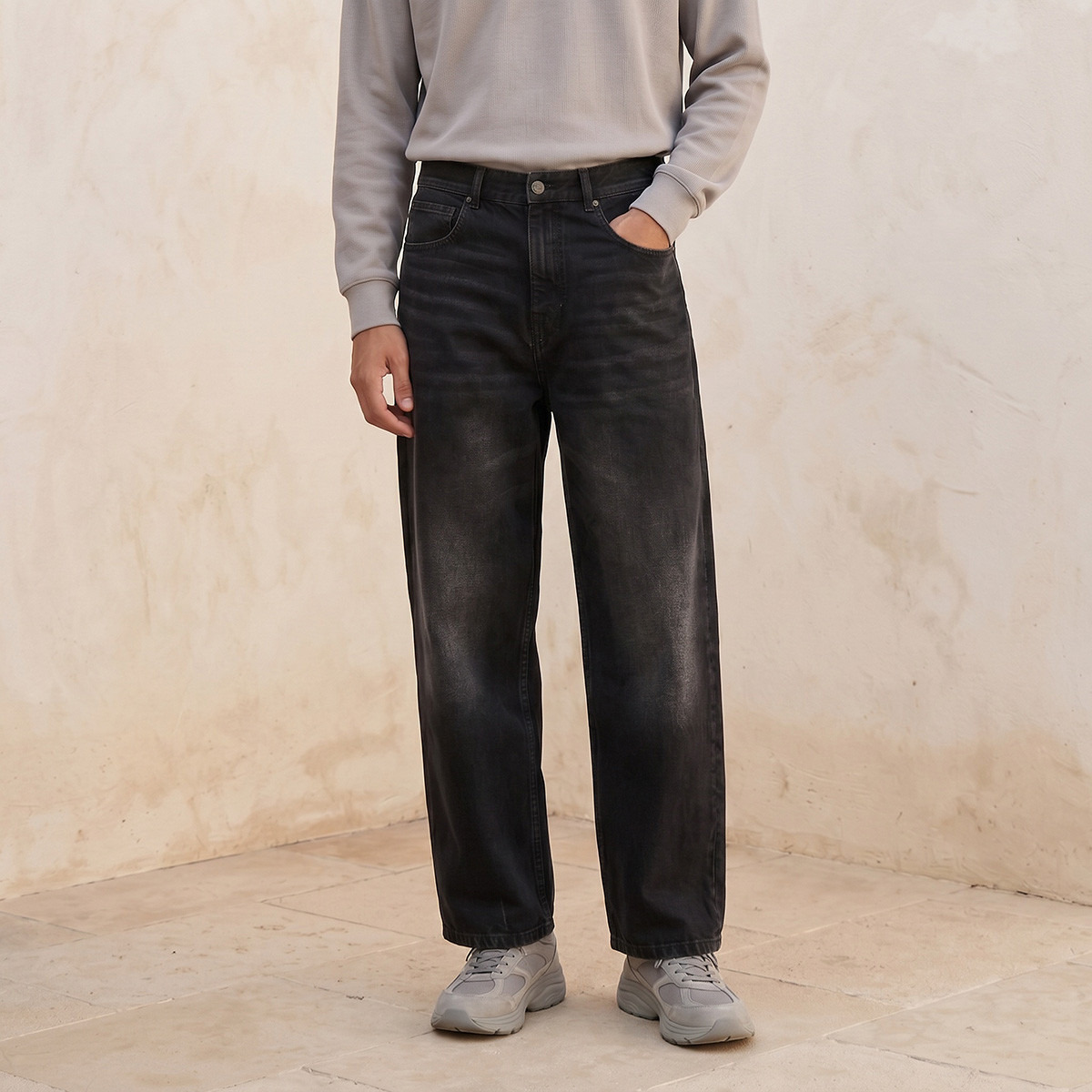 بنطلون جينز بقصّة باريل من سبلاش دنيم-men-clothing-jeans-image-1