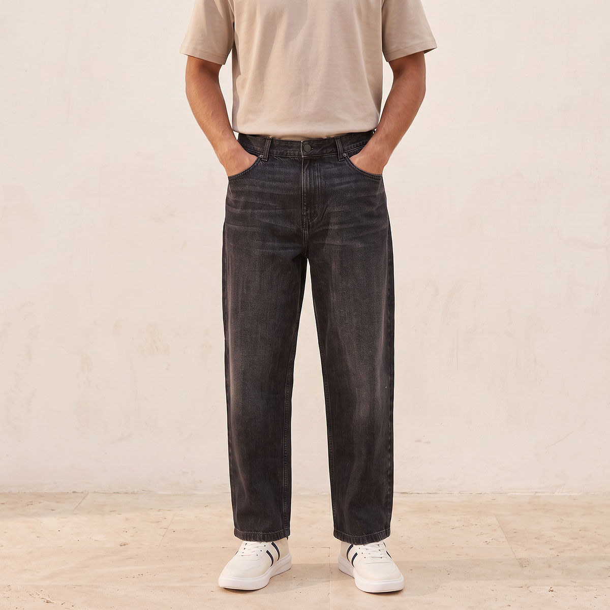 بنطلون جينز بخصر بزر وقصة سكايتر من سبلاش دينم-men-clothing-jeans-image-1