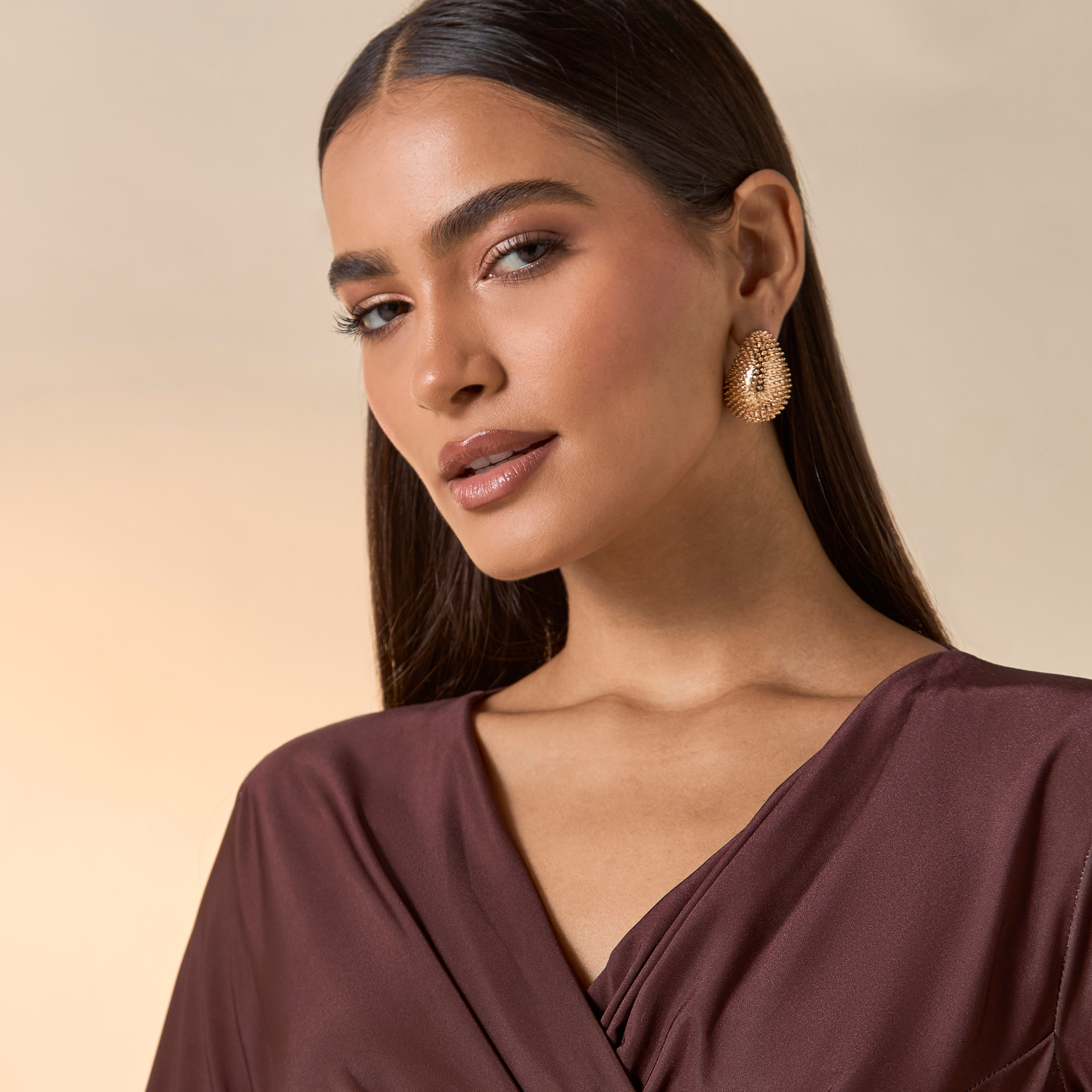 طقم تنورة وبلوزة قصيرة ملفوفة وبأكمام طويلة من جولدن أبل-women-clothing-coordsets-image-11