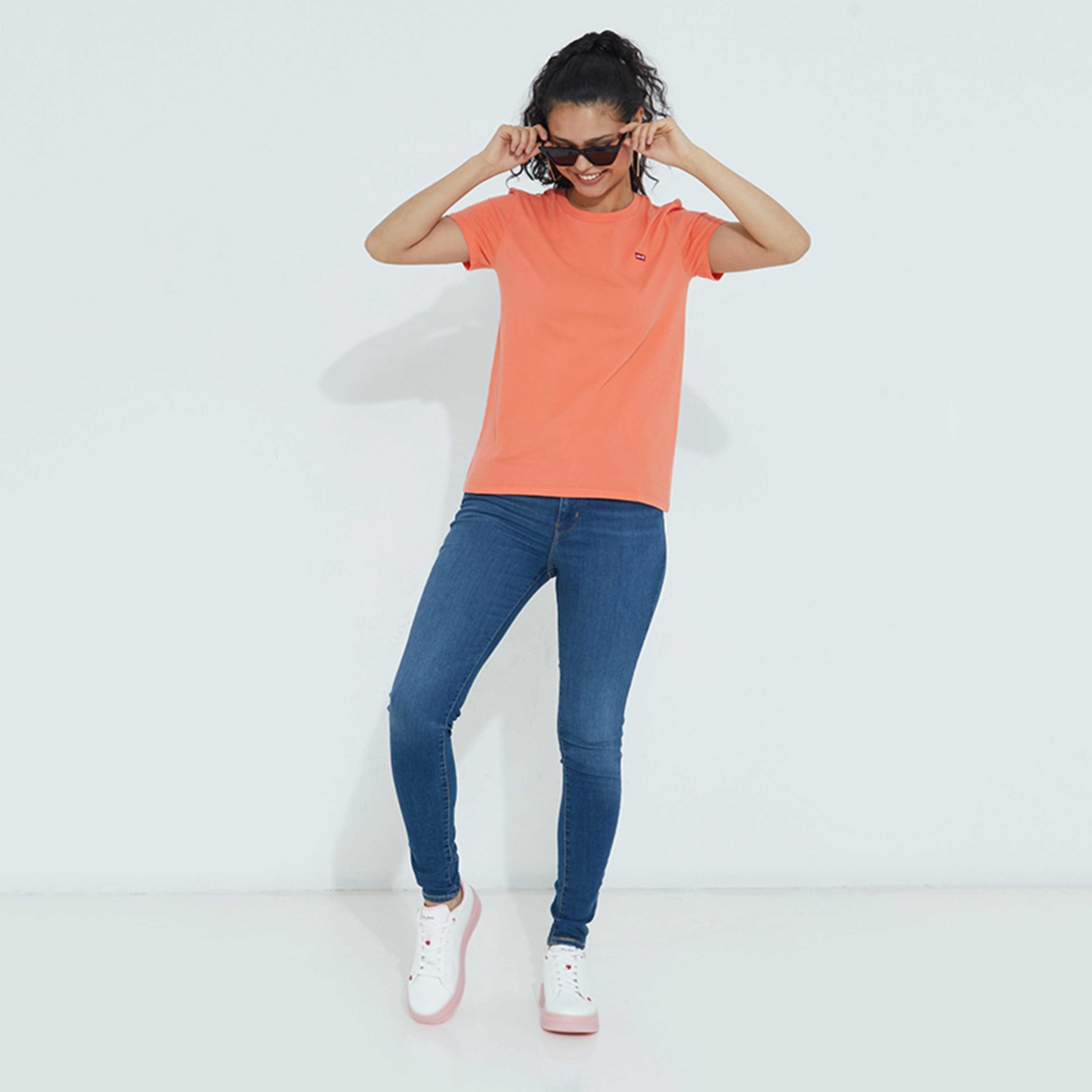 Levi's Plain Round Neck Short Sleeves Women's T-Shirt-women-clothing-tshirts-image-2