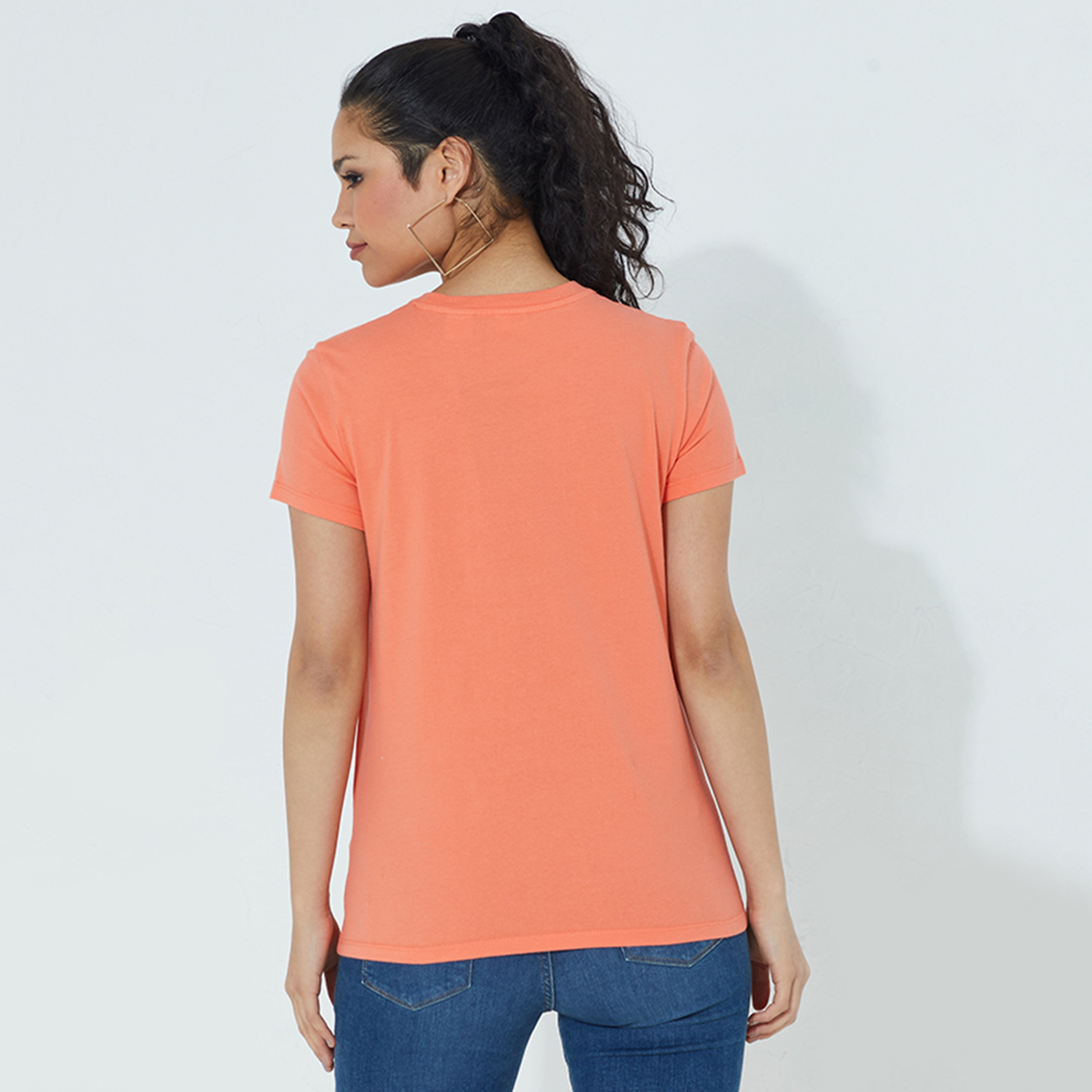 Levi's Plain Round Neck Short Sleeves Women's T-Shirt-women-clothing-tshirts-image-4