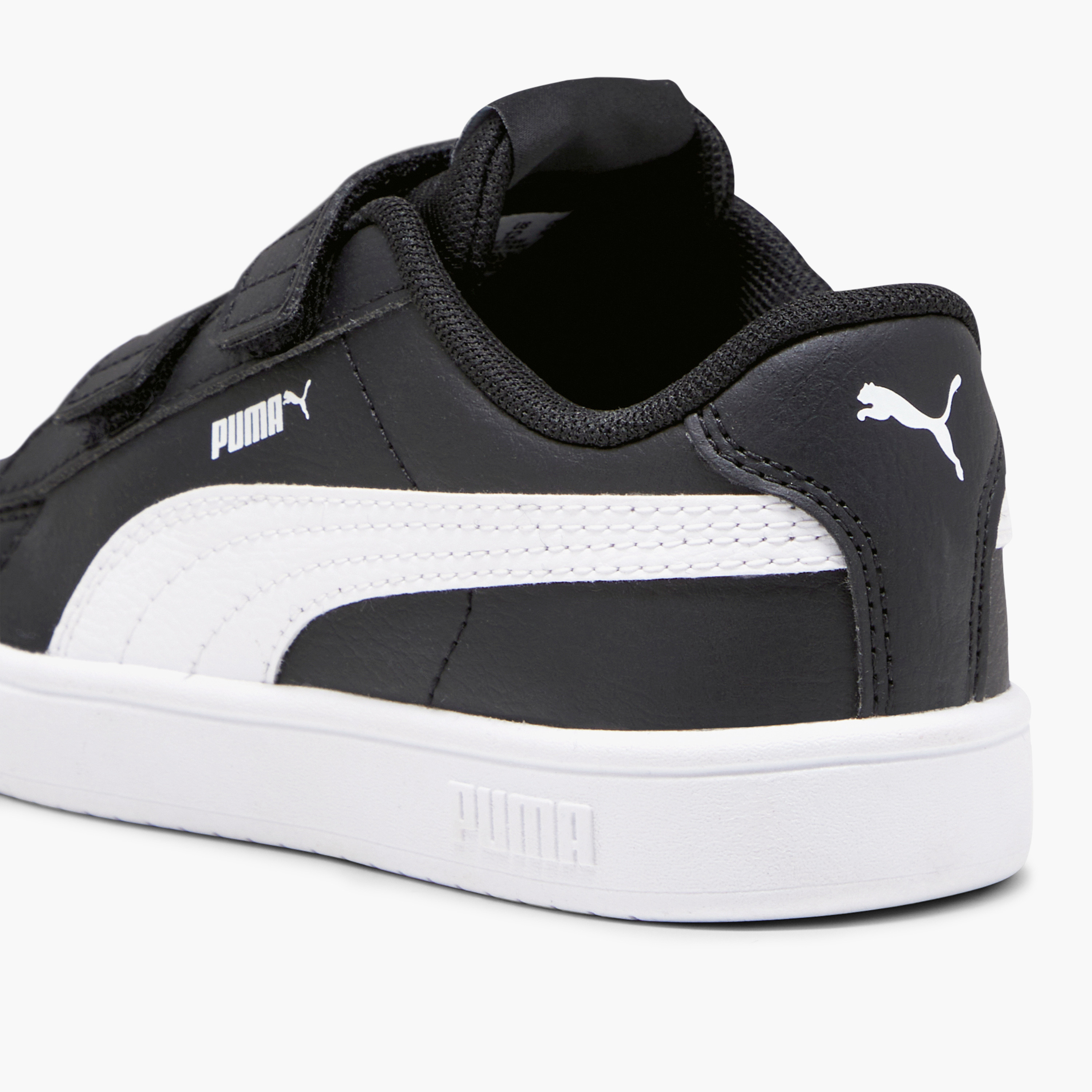 بوما حذاء رياضي ريكي كلاسيك في بي أس للأطفال 394253 |OE-boys-shoes-schoolshoes-image-11