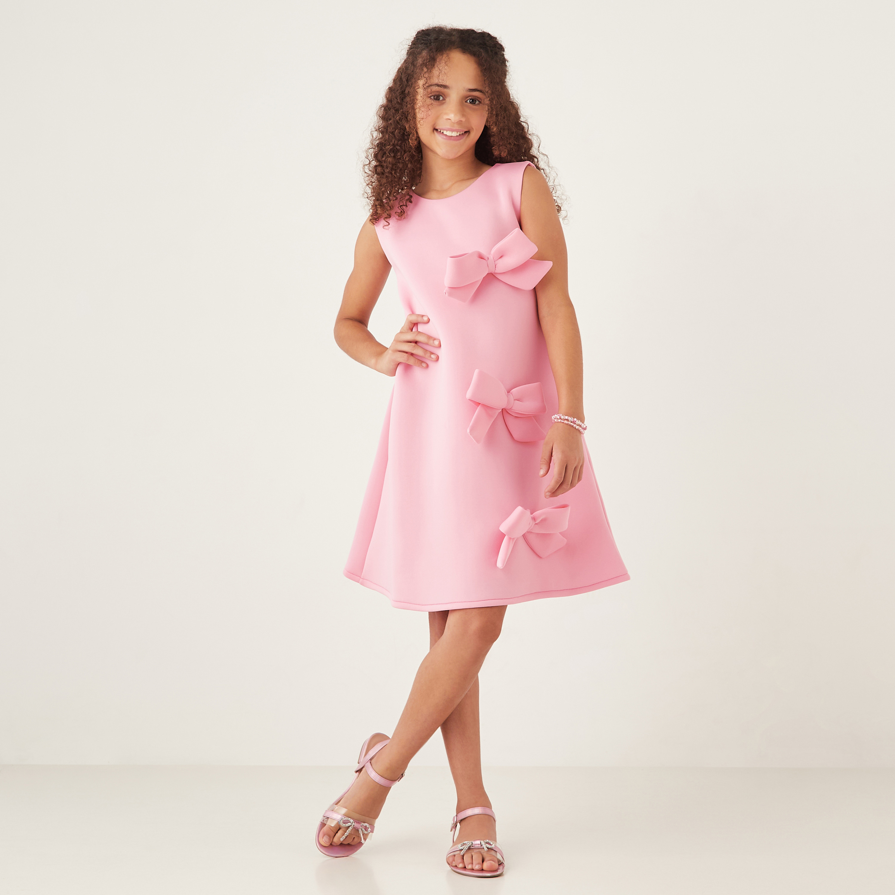 فستان دون أكمام بياقة مستديرة وكشكش من ليتل جولدن أبل-girls-clothing-dressesandjumpsuits-image-6