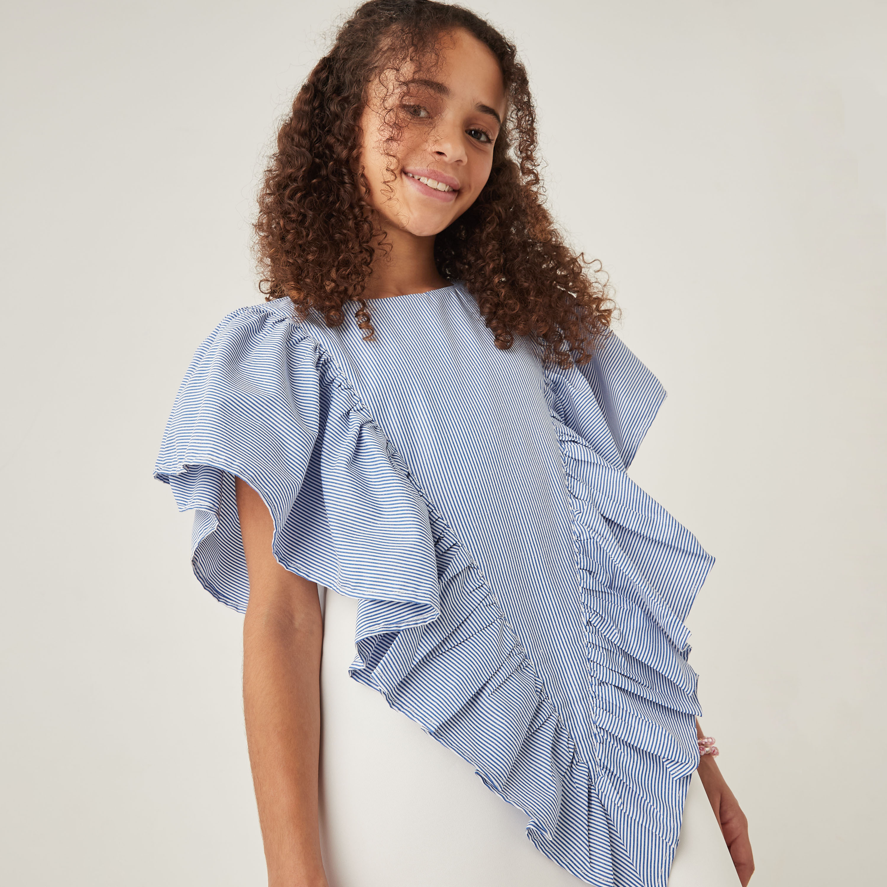 فستان دون أكمام بياقة مستديرة وكشكش من ليتل جولدن أبل-girls-clothing-dressesandjumpsuits-image-4