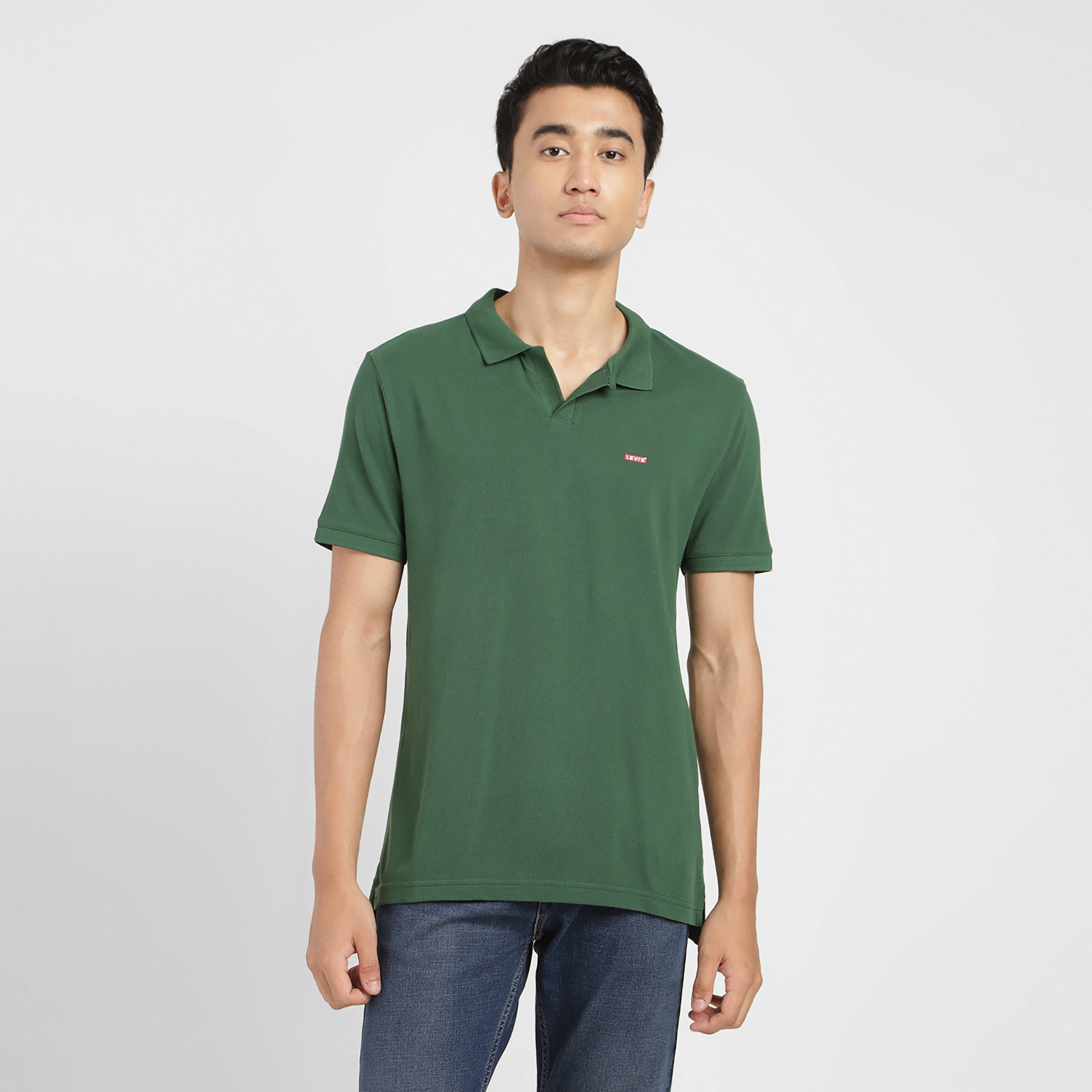 بولو تي شيرت سادة ذو ياقة من ليفايز بأكمام قصيرة-men-clothing-tshirtsandpolos-polos-image-1