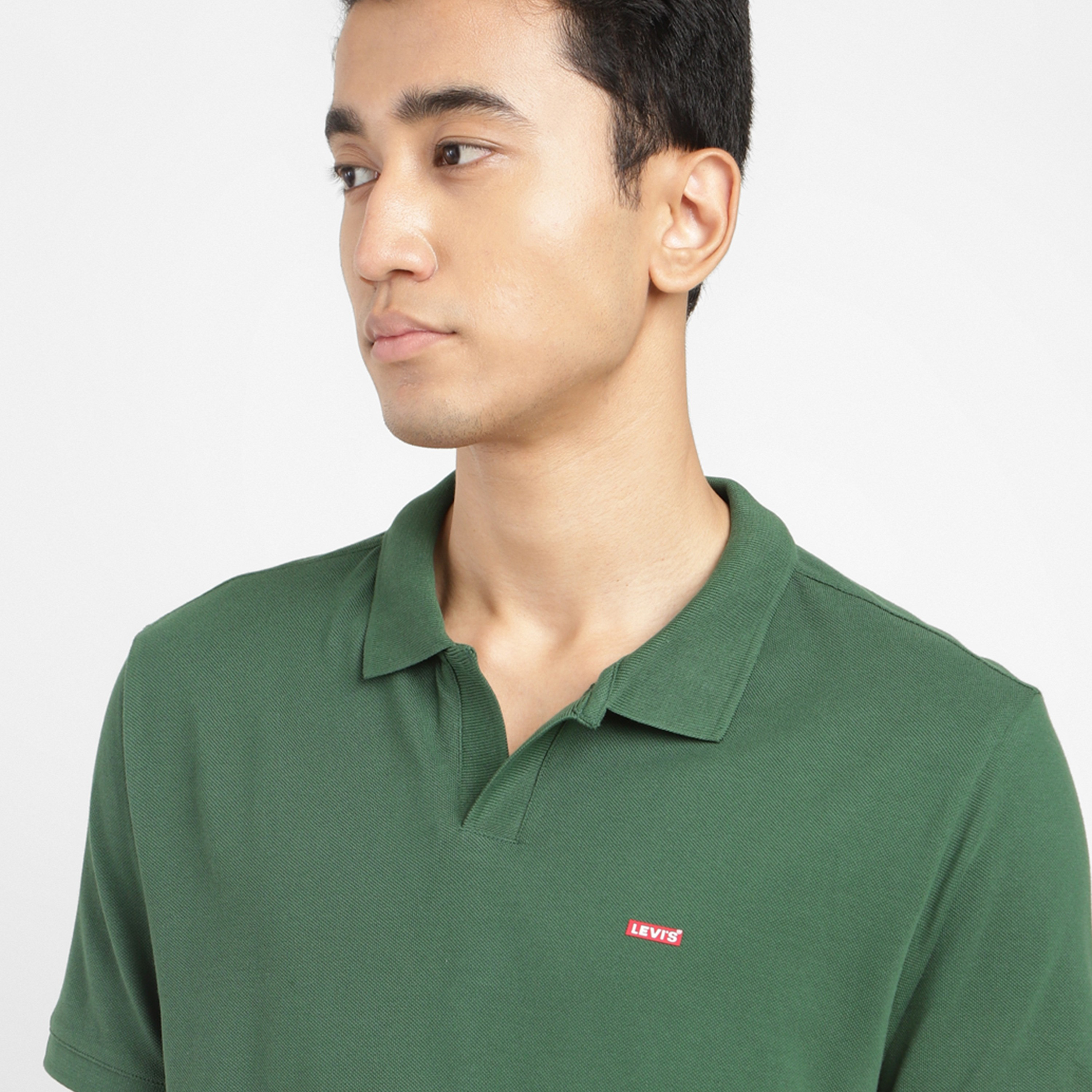 بولو تي شيرت سادة ذو ياقة من ليفايز بأكمام قصيرة-men-clothing-tshirtsandpolos-polos-image-3