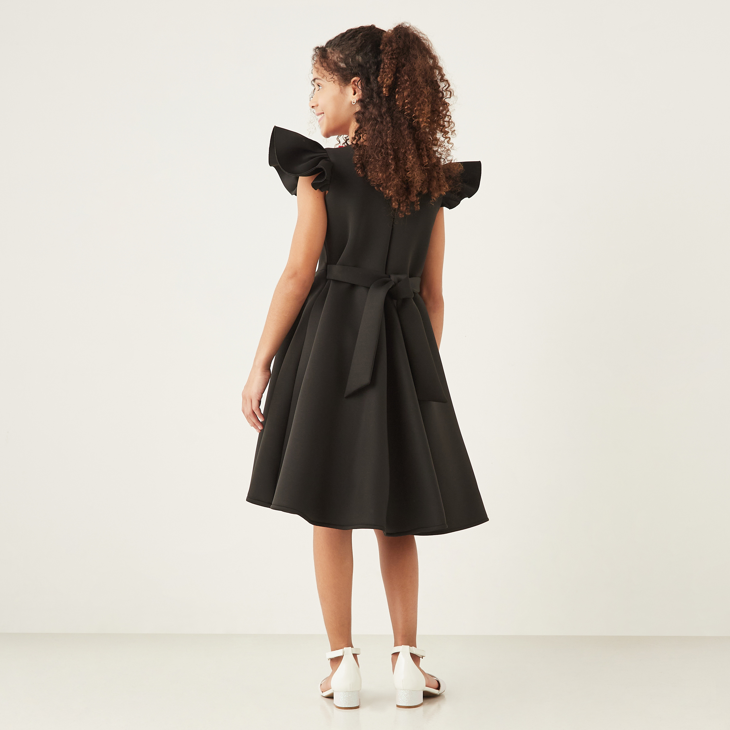 فستان بكشكش وحزام ربط بزينة فيونكة من ليتل جولدن أبل-girls-clothing-dressesandjumpsuits-image-3