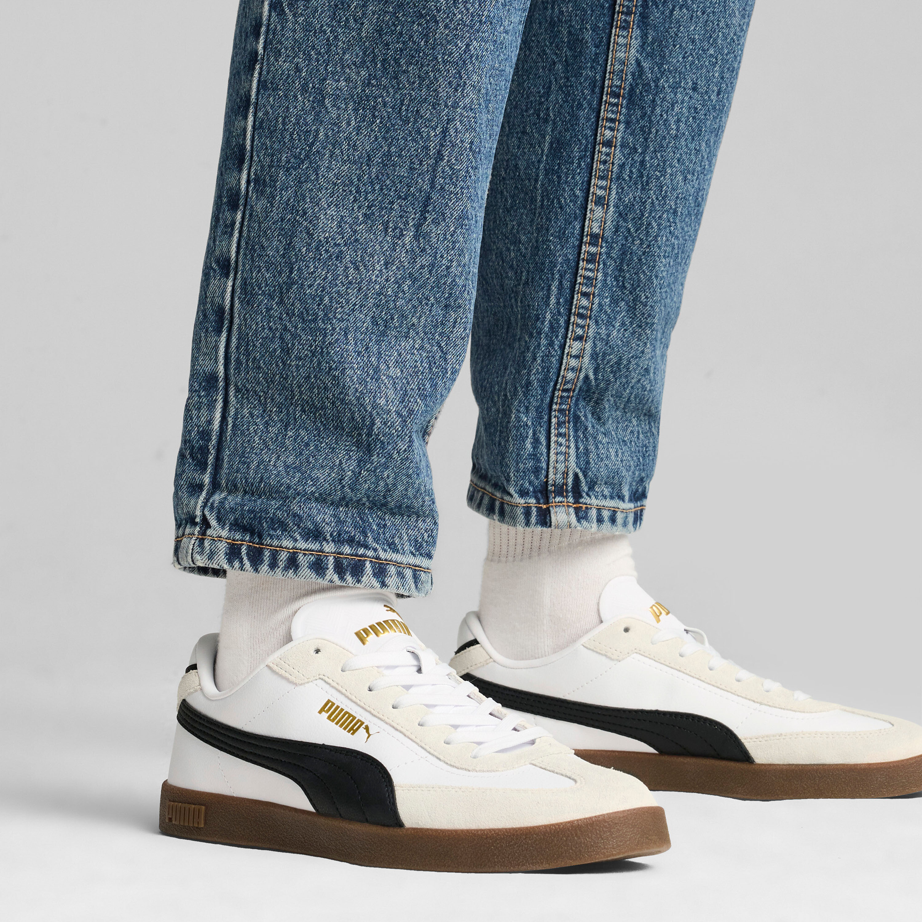 حذاء سنيكرز متعدد التصاميم بطول الكاحل ورباط إغلاق كلوب II إيرا للرجال من بوما-sports-men-shoes-image-2