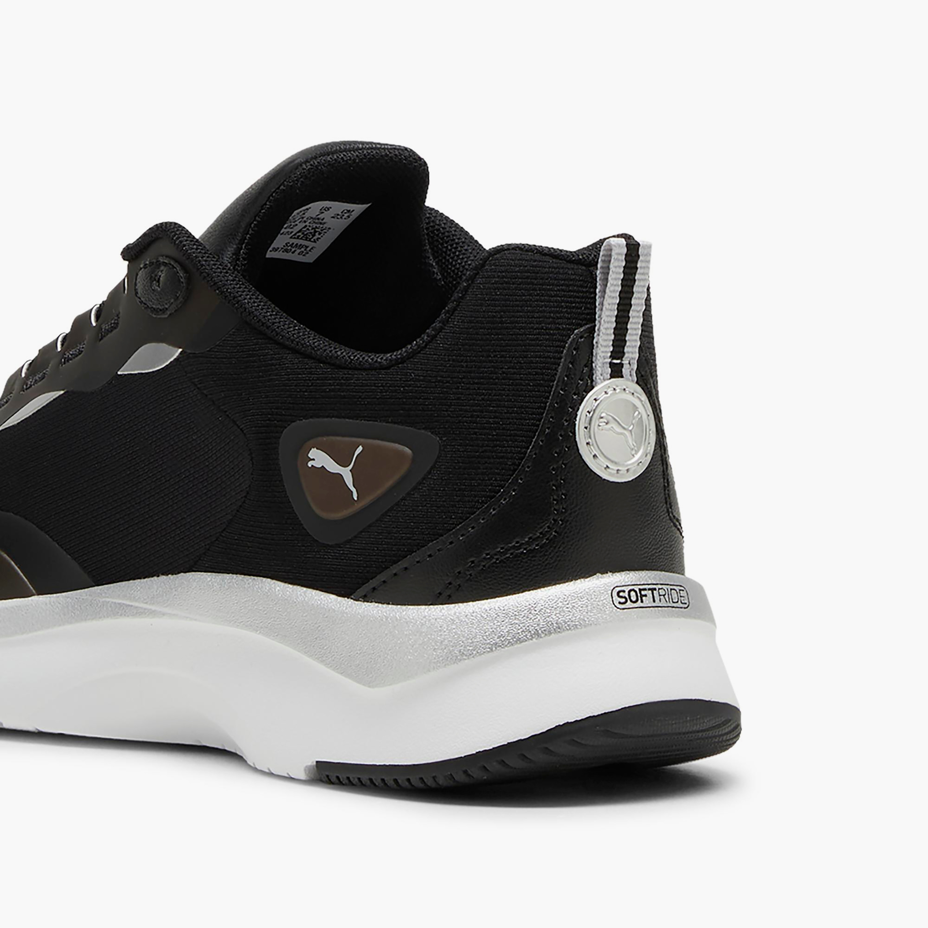 حذاء رياضي سوفترايد اورلا للنساء من بوما | OE-women-shoes-sneakers-image-12