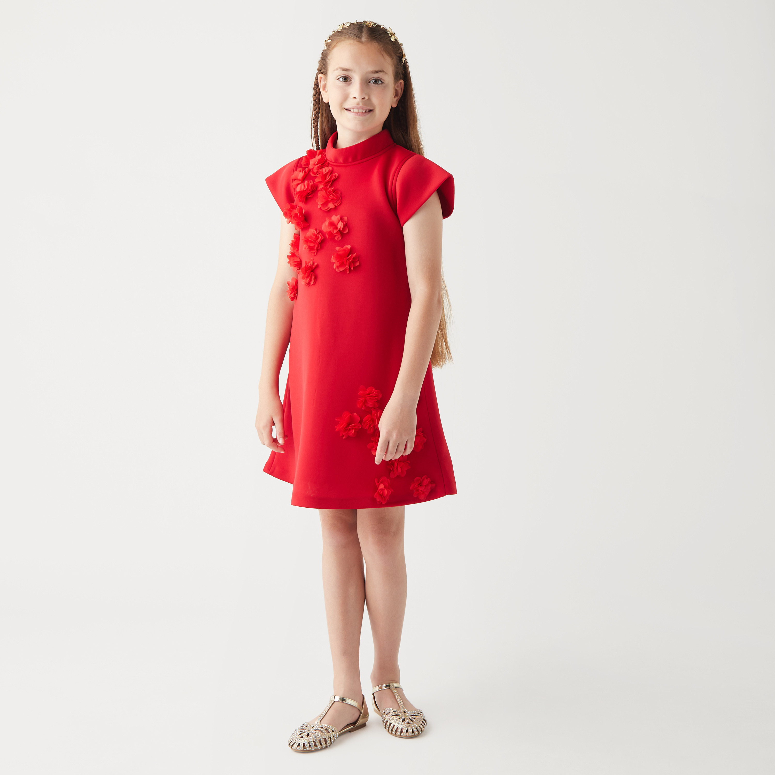 فستان بتزيينات زهرية وأكمام كاب وياقة عالية وسحّاب إغلاق من ليتل جولدن أبل-girls-clothing-dressesandjumpsuits-image-2