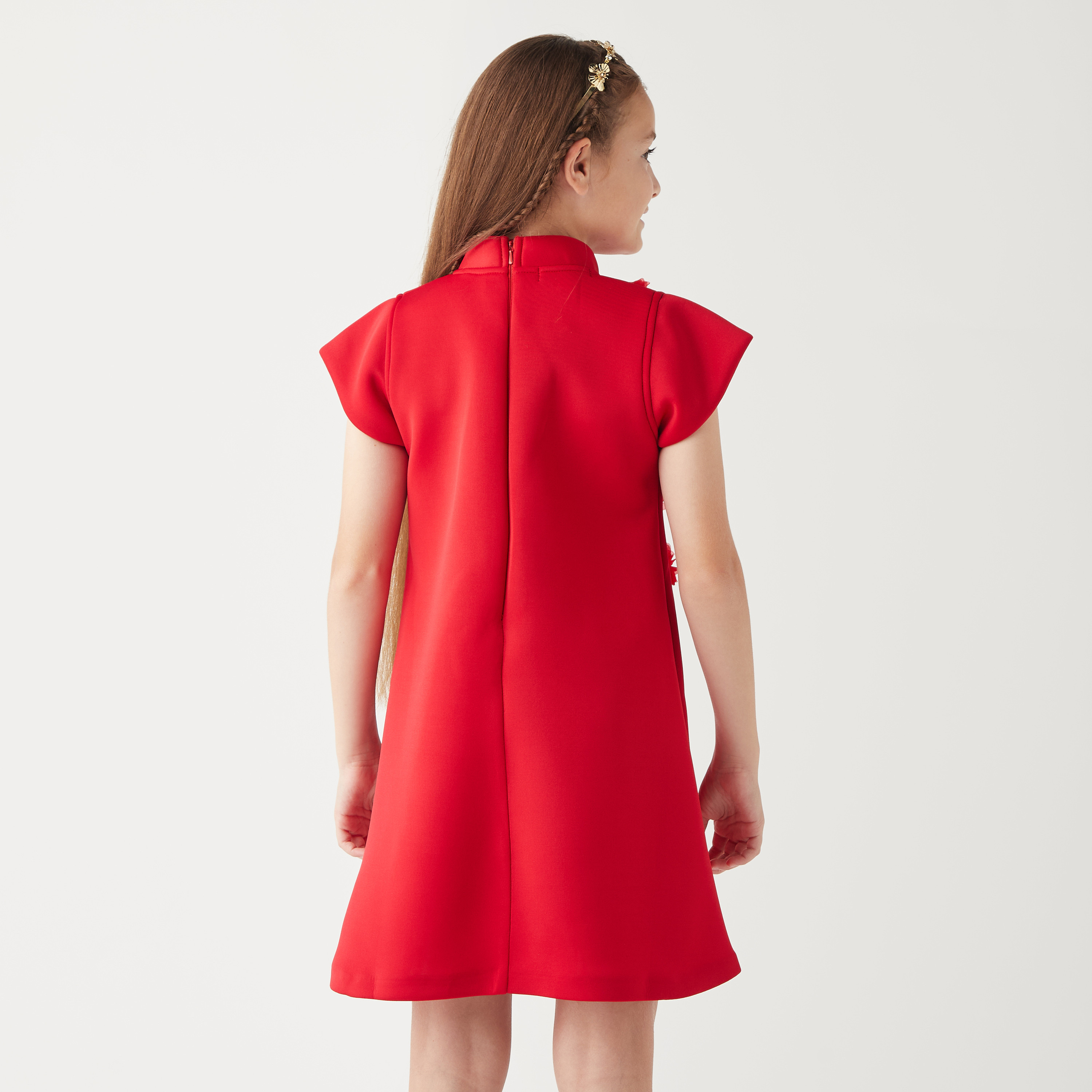 فستان بتزيينات زهرية وأكمام كاب وياقة عالية وسحّاب إغلاق من ليتل جولدن أبل-girls-clothing-dressesandjumpsuits-image-3
